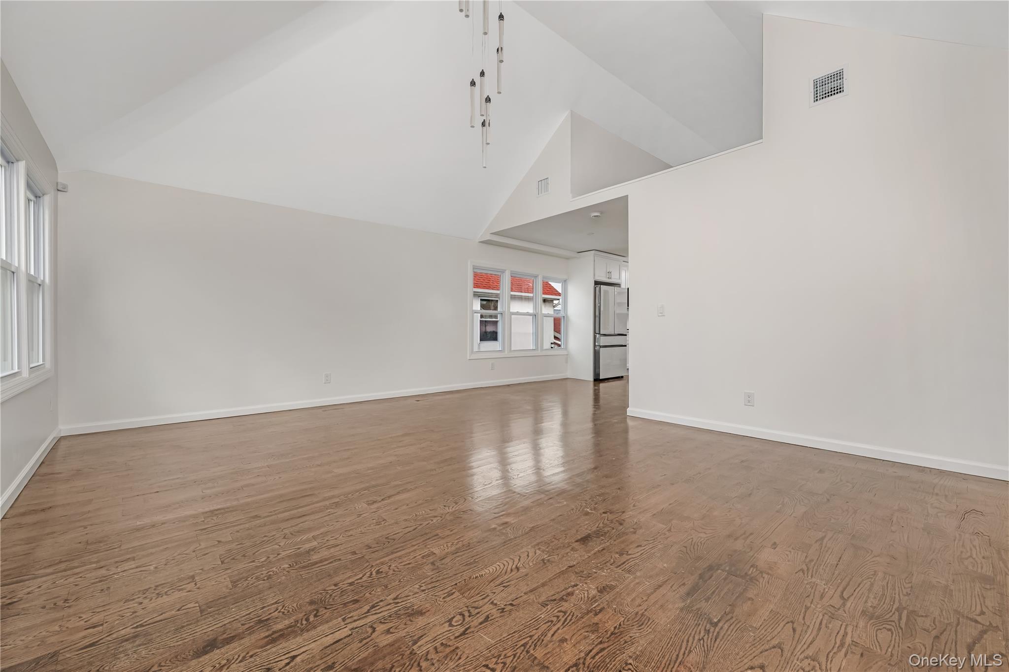 1043 Delaware Avenue, Island Park, NY 11558