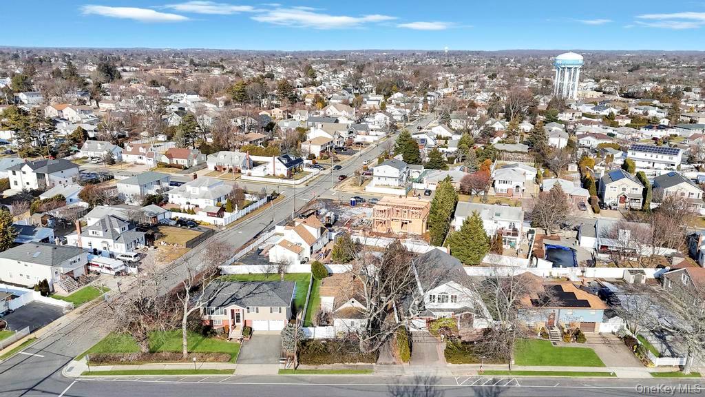 31 Cherry Avenue, Bethpage, NY 11714