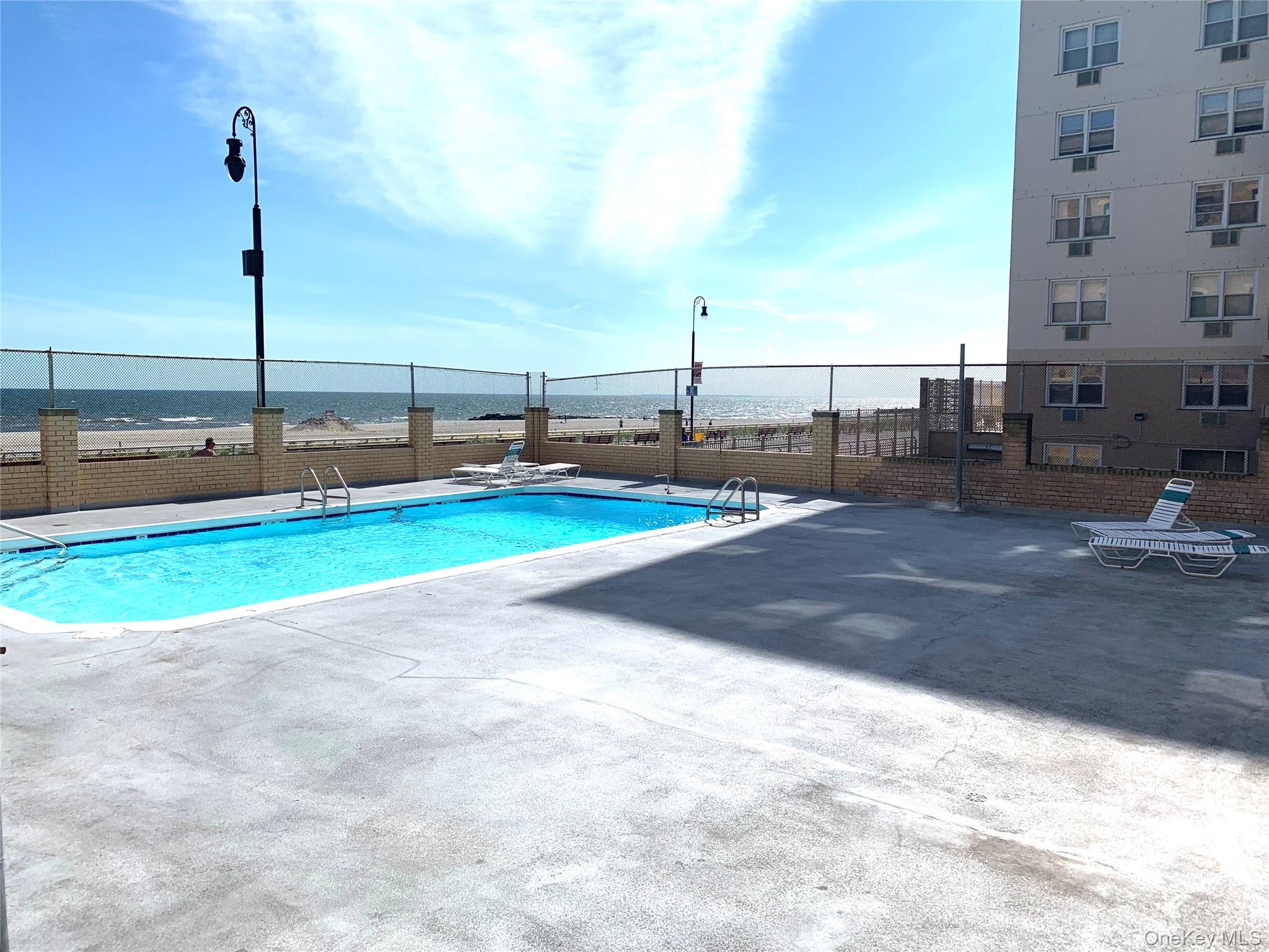 25 Franklin Boulevard # 4P, Long Beach, NY 11561