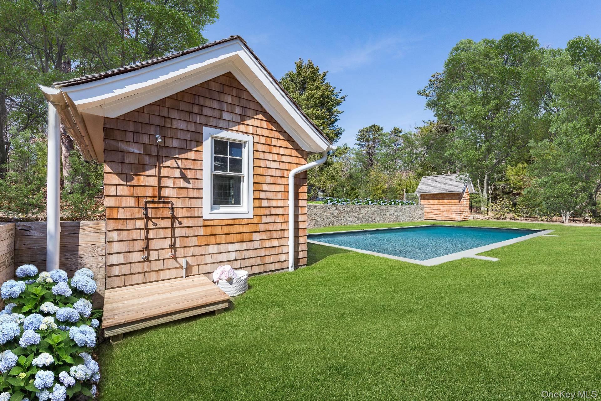 5 Sylvie Lane, East Hampton, NY 11937