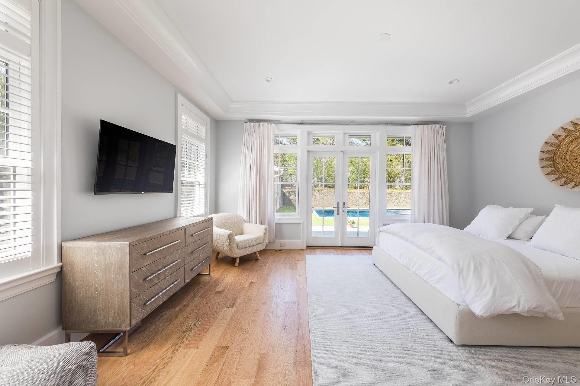 5 Sylvie Lane, East Hampton, NY 11937