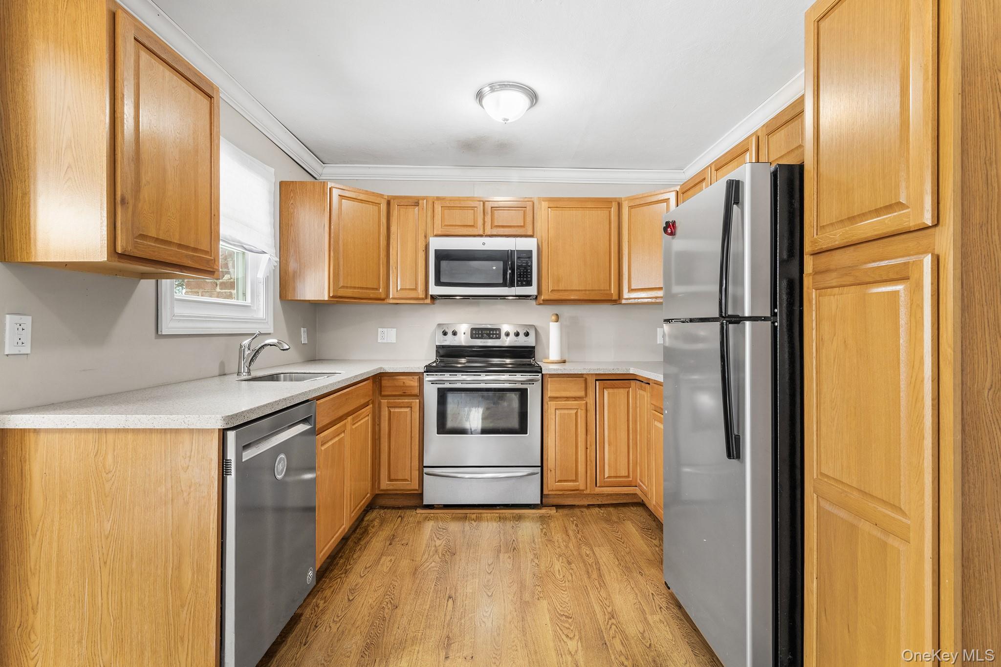 211 Oswego Avenue, Medford, NY 11763