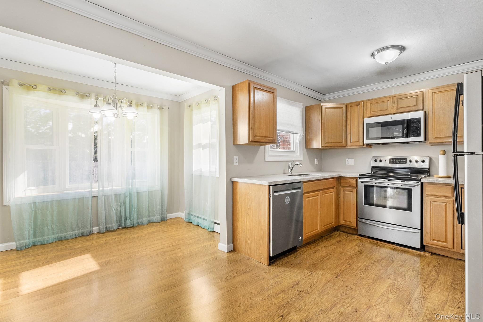 211 Oswego Avenue, Medford, NY 11763