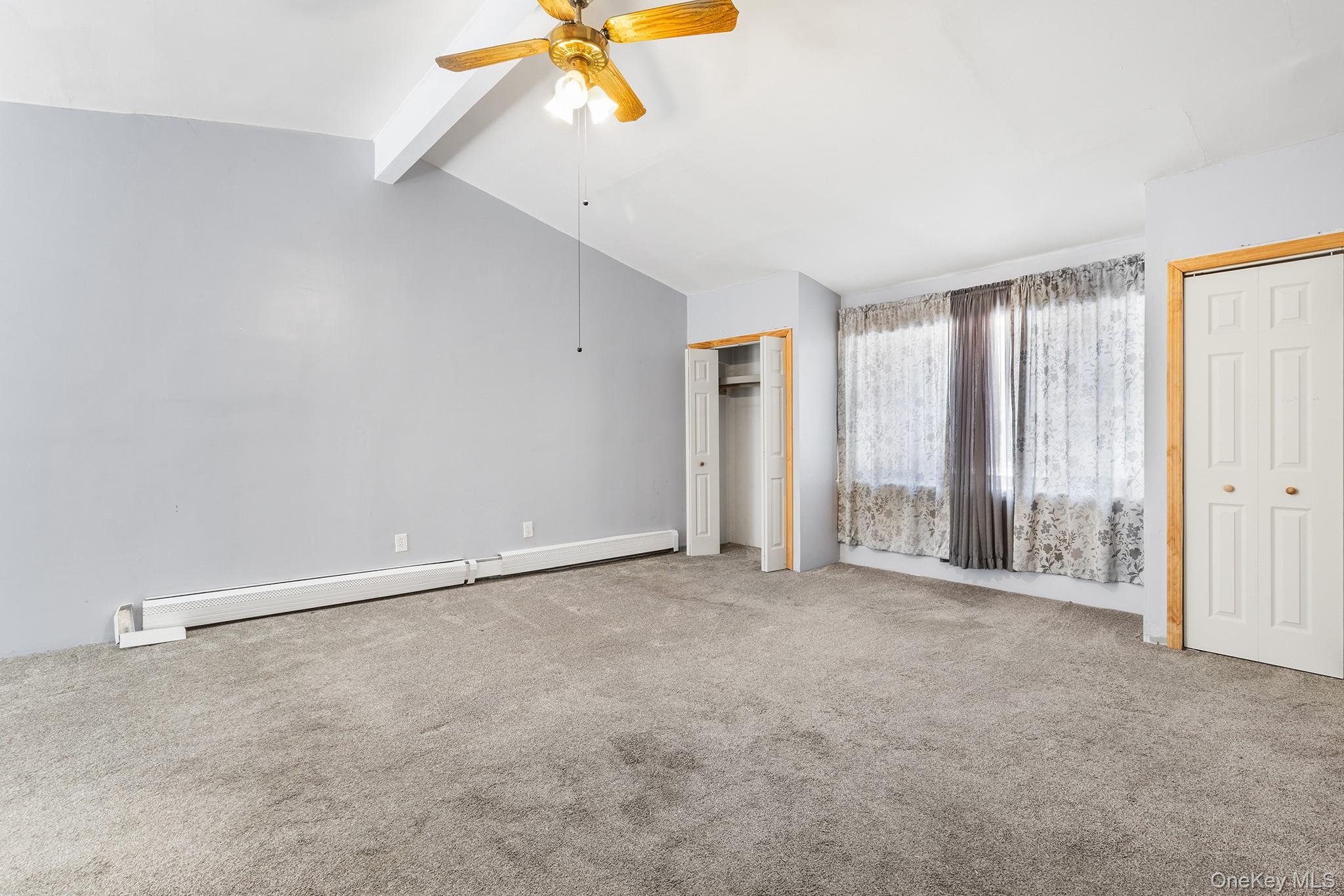 211 Oswego Avenue, Medford, NY 11763