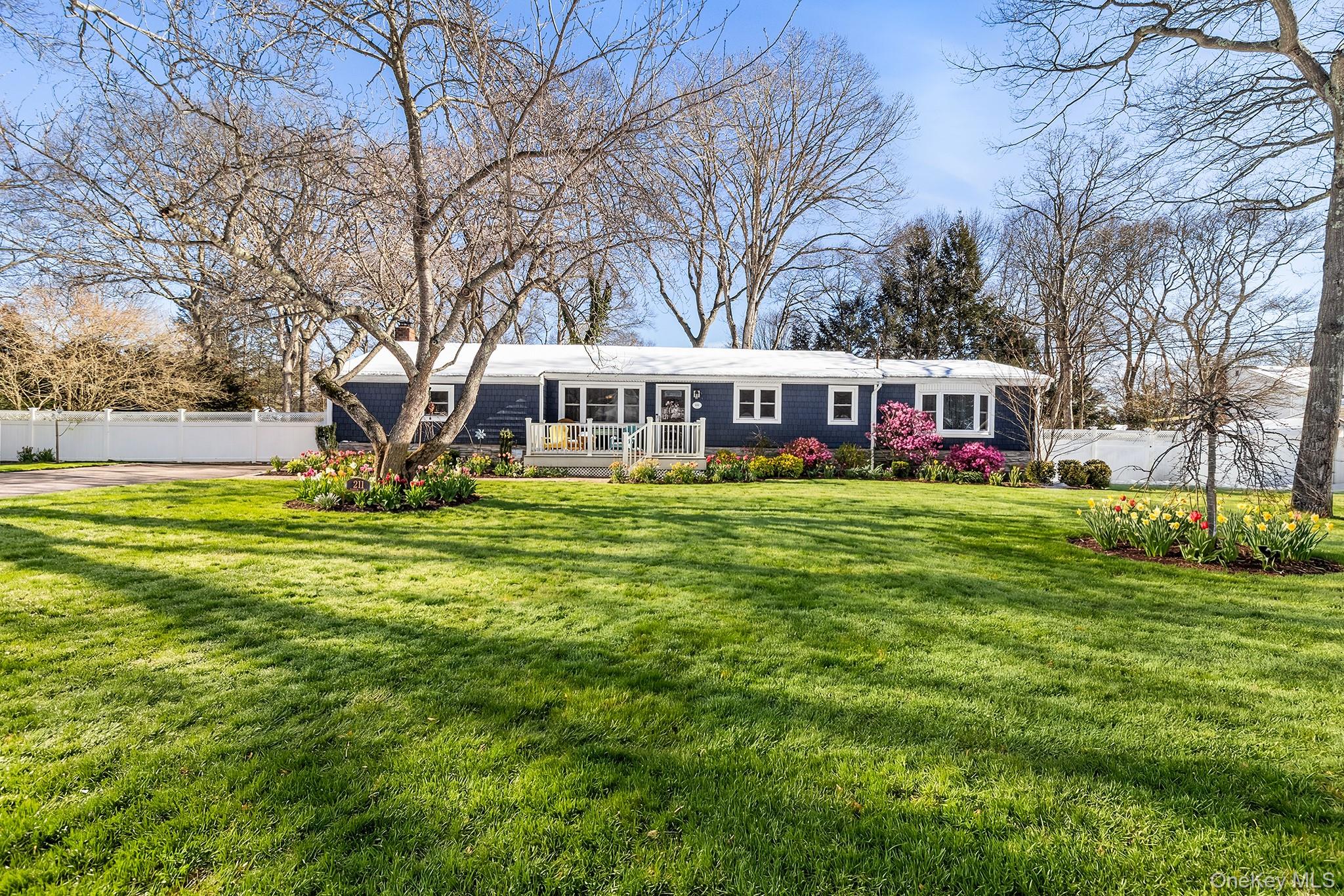 211 Oswego Avenue, Medford, NY 11763