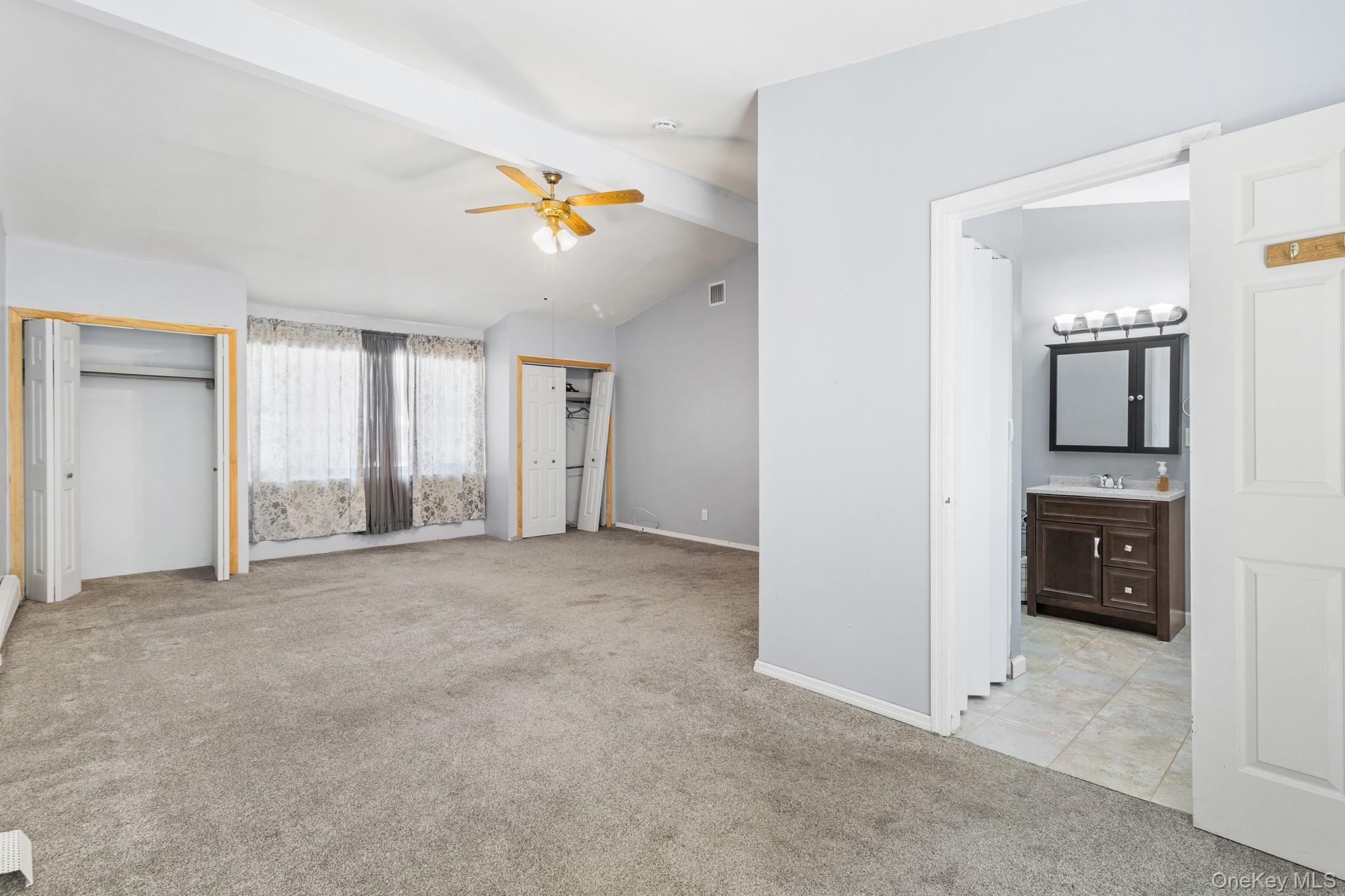 211 Oswego Avenue, Medford, NY 11763