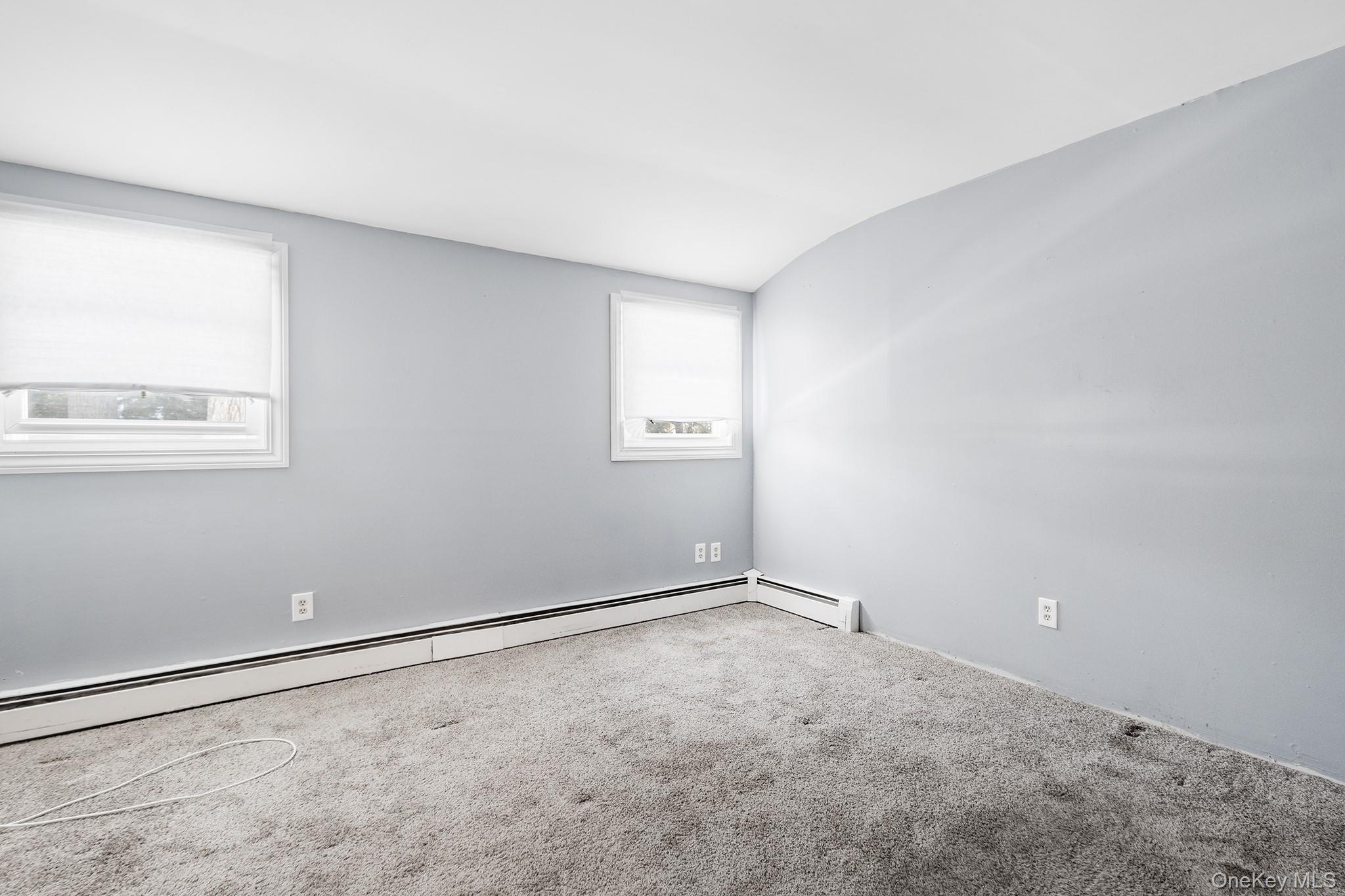 211 Oswego Avenue, Medford, NY 11763