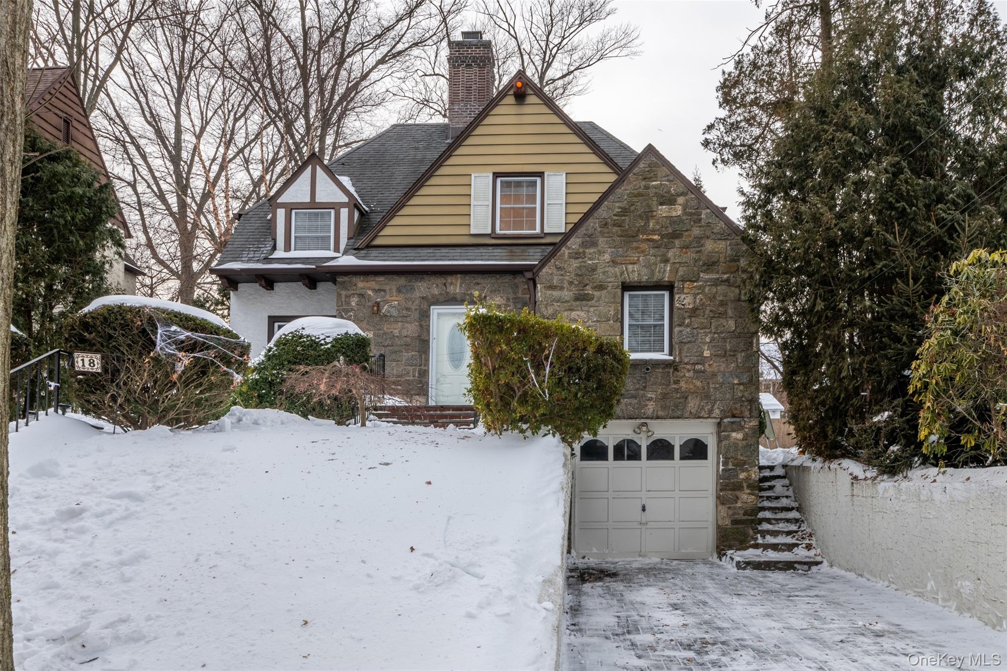 18 Bailey Place, New Rochelle, NY 10801