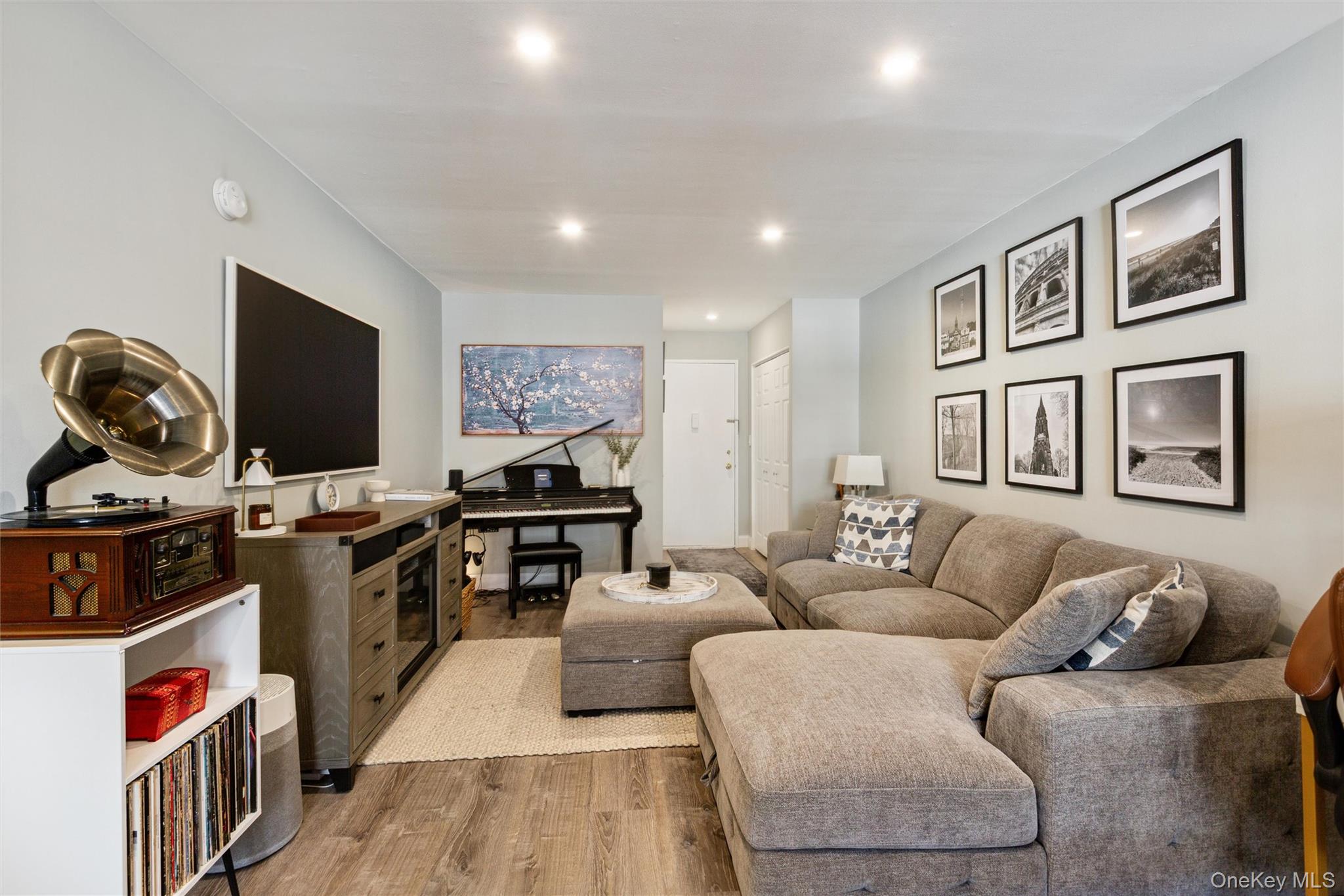 700 Shore Road # 5U, Long Beach, NY 11561