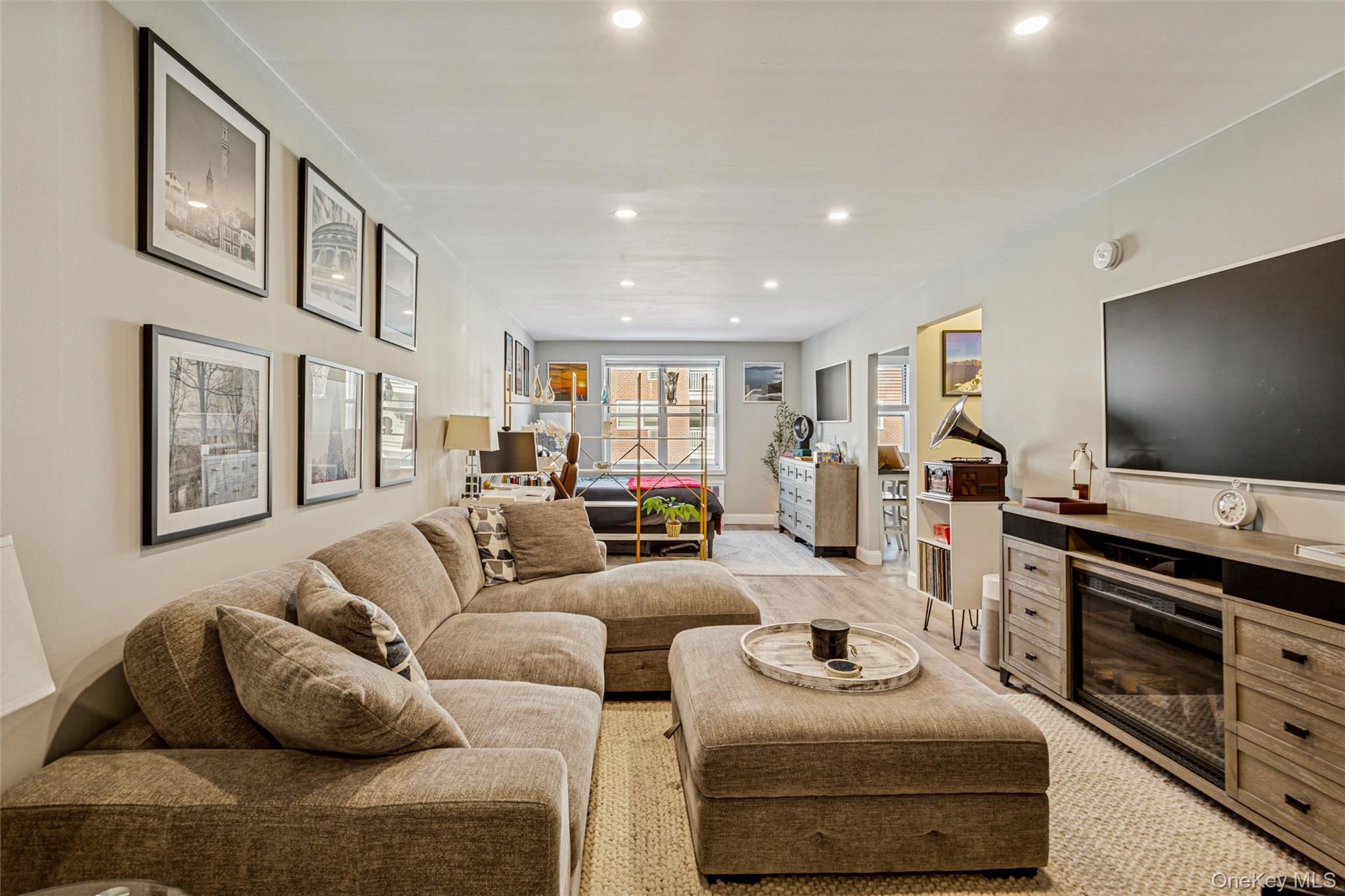 700 Shore Road # 5U, Long Beach, NY 11561