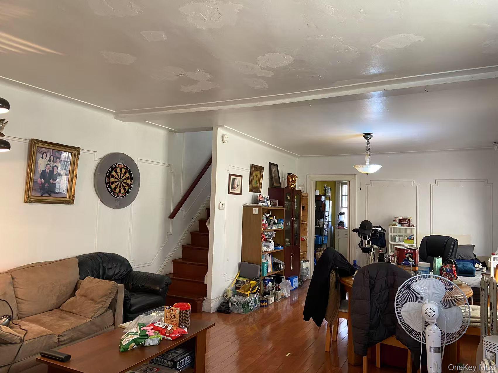 8621 59th Avenue, Elmhurst, NY 11373