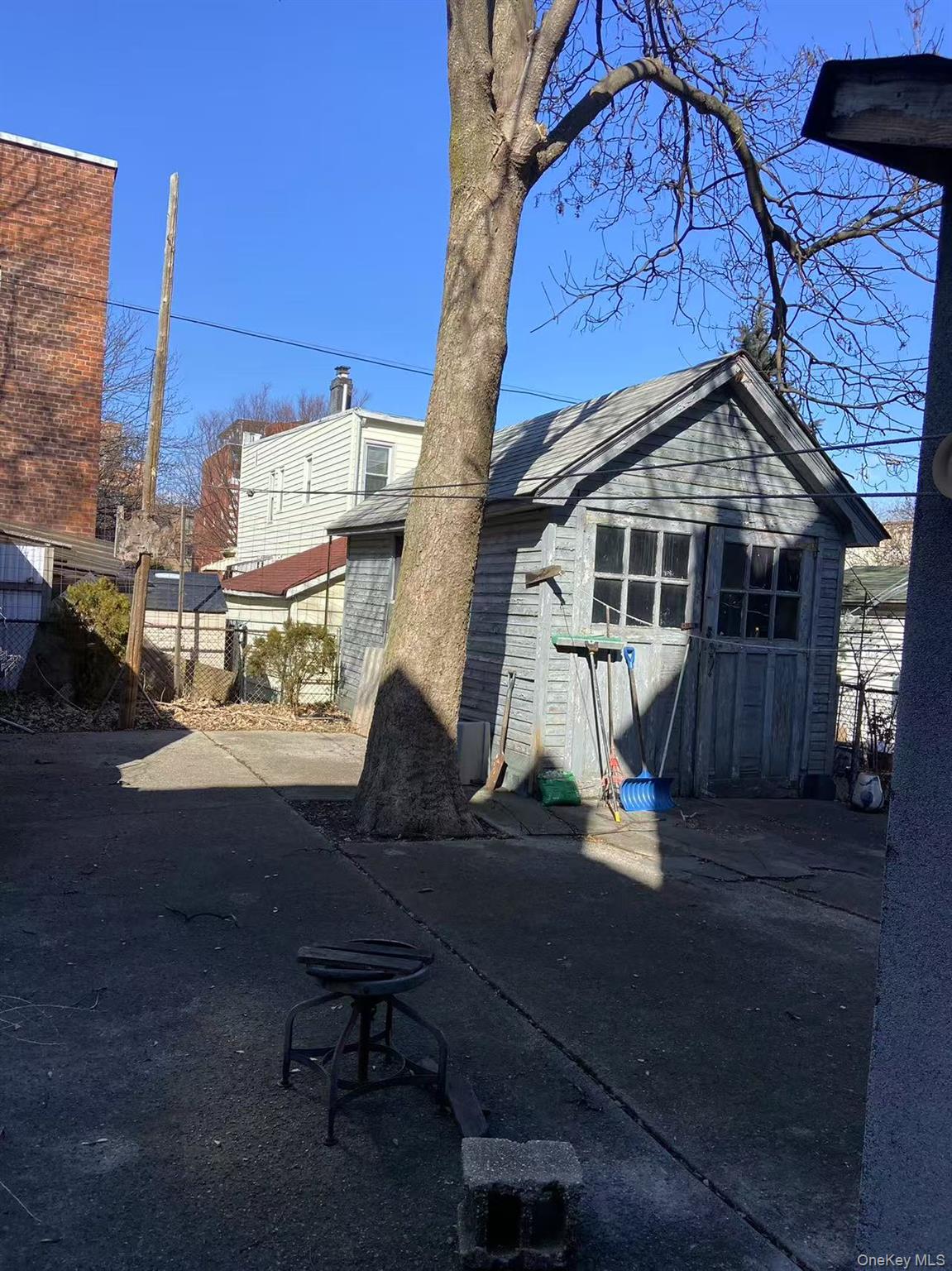 8621 59th Avenue, Elmhurst, NY 11373