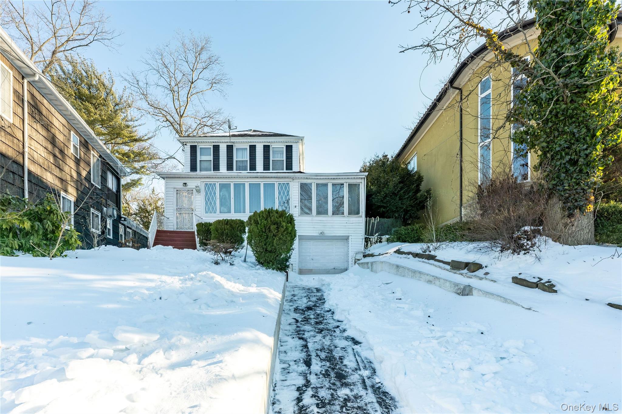 19512 McLaughlin Avenue, Hollis, NY 11423