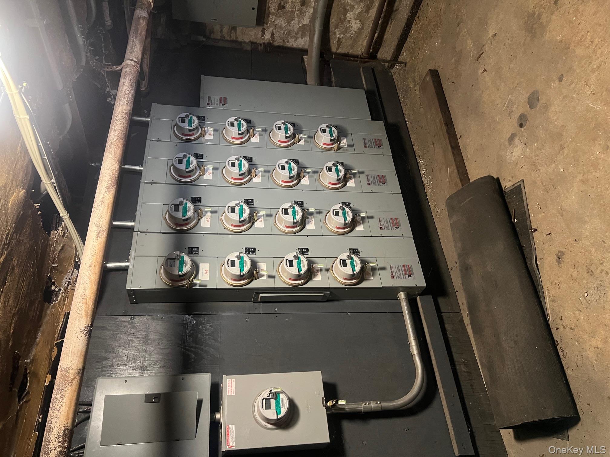 20 W Roosevelt Square, Mount Vernon, NY 10550