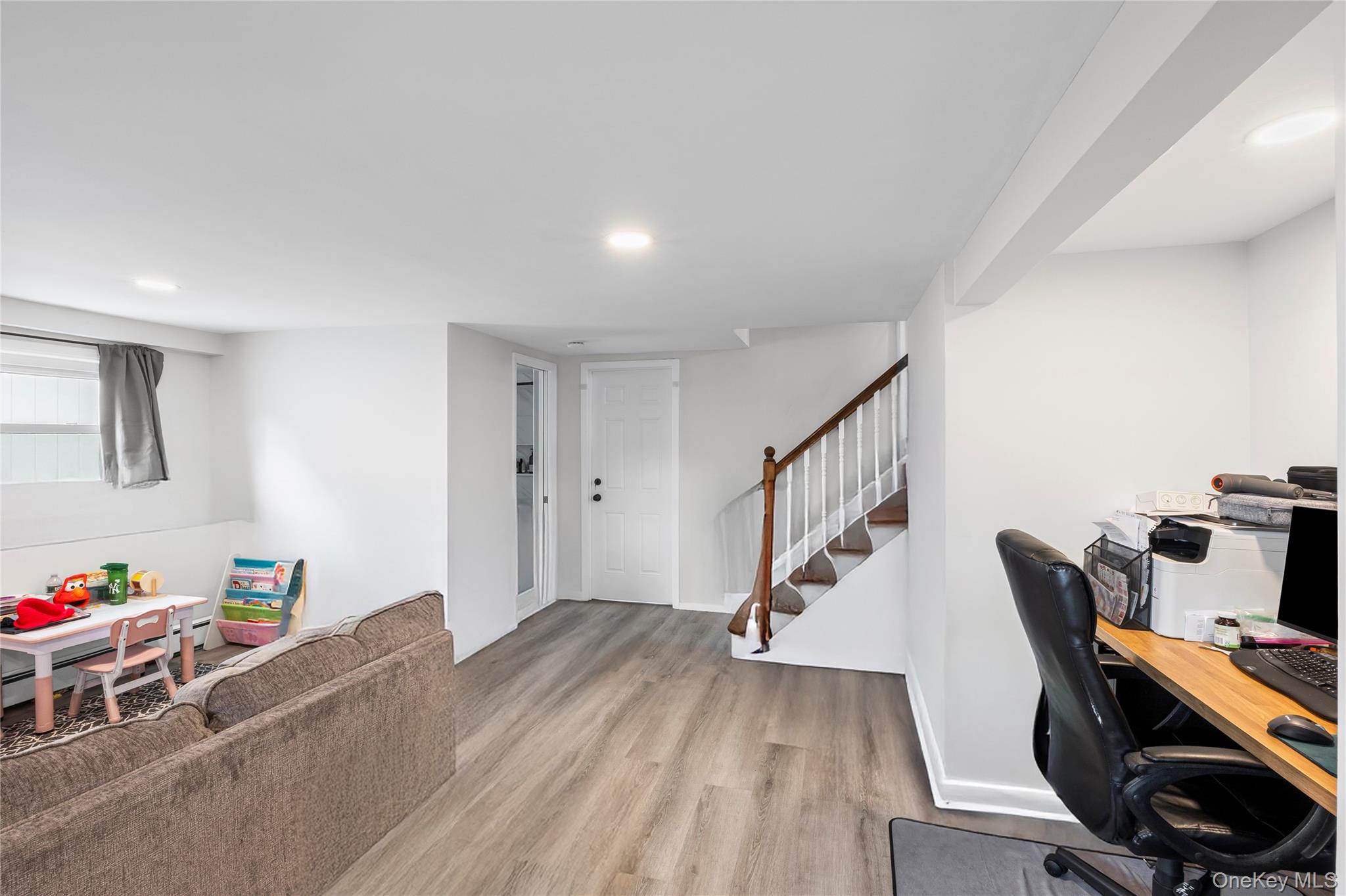 36 Hart Street, Farmingdale, NY 11735