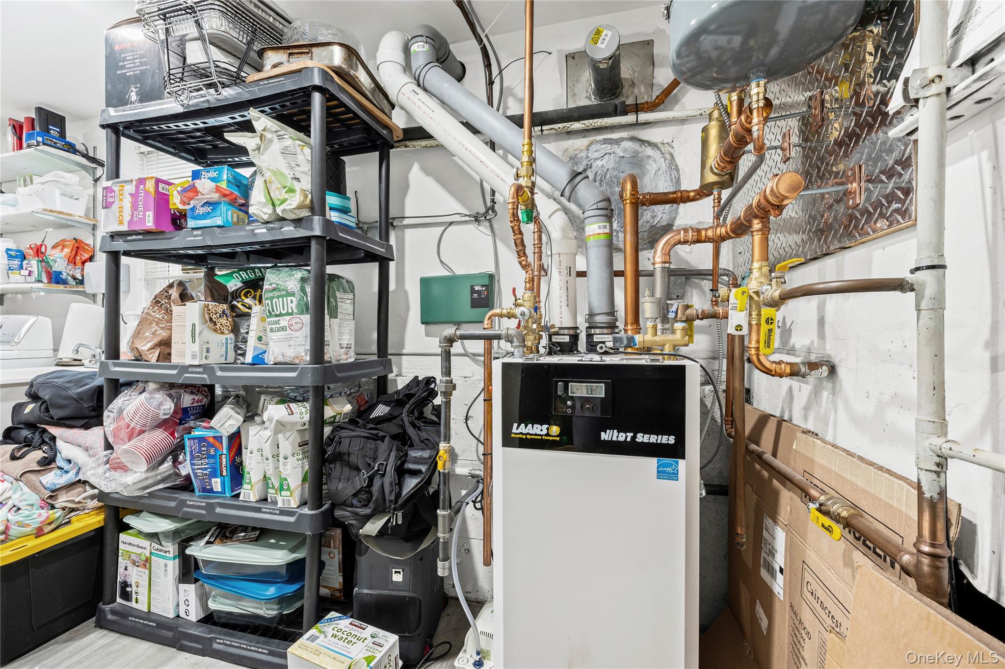 36 Hart Street, Farmingdale, NY 11735