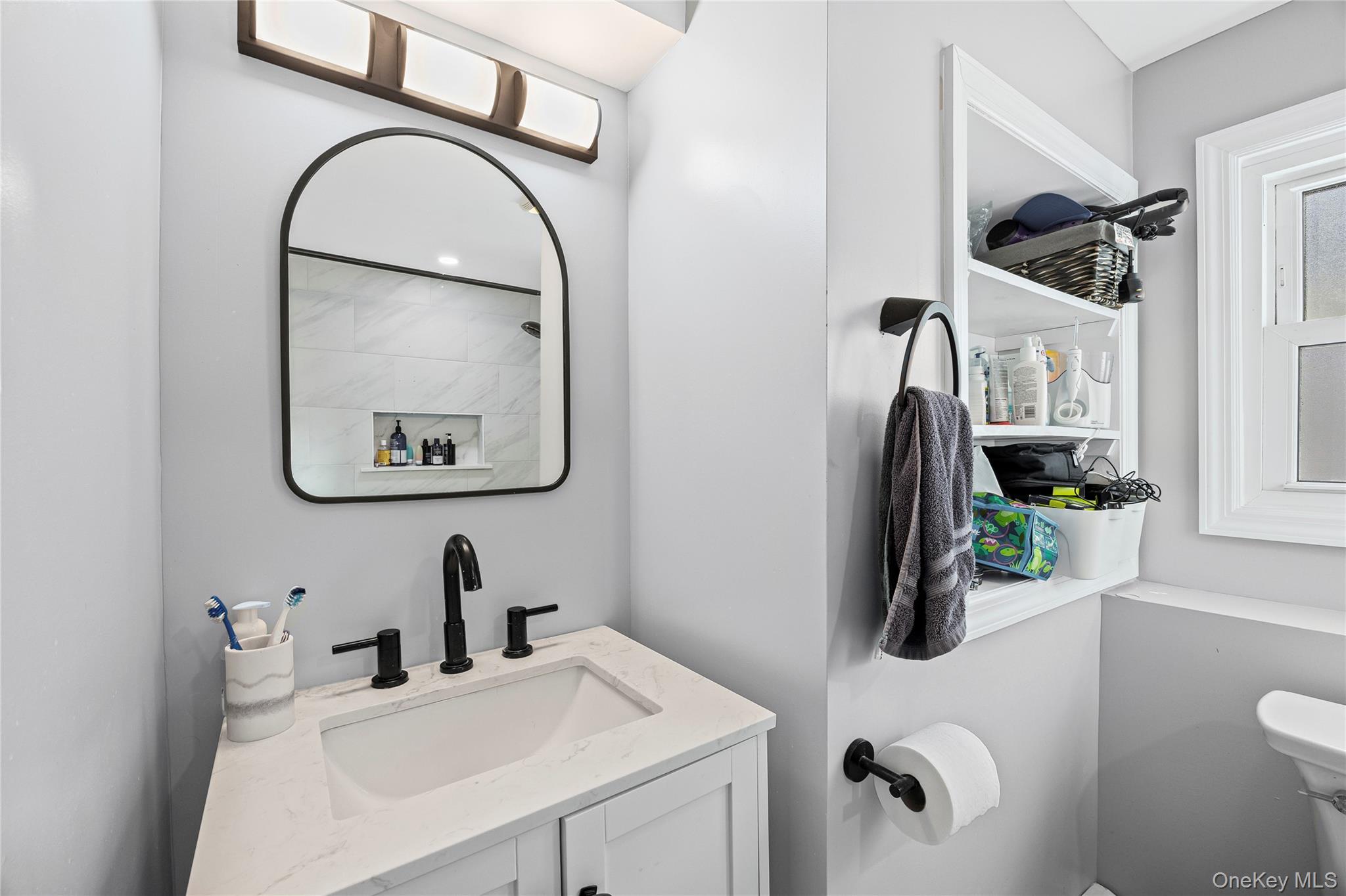 36 Hart Street, Farmingdale, NY 11735