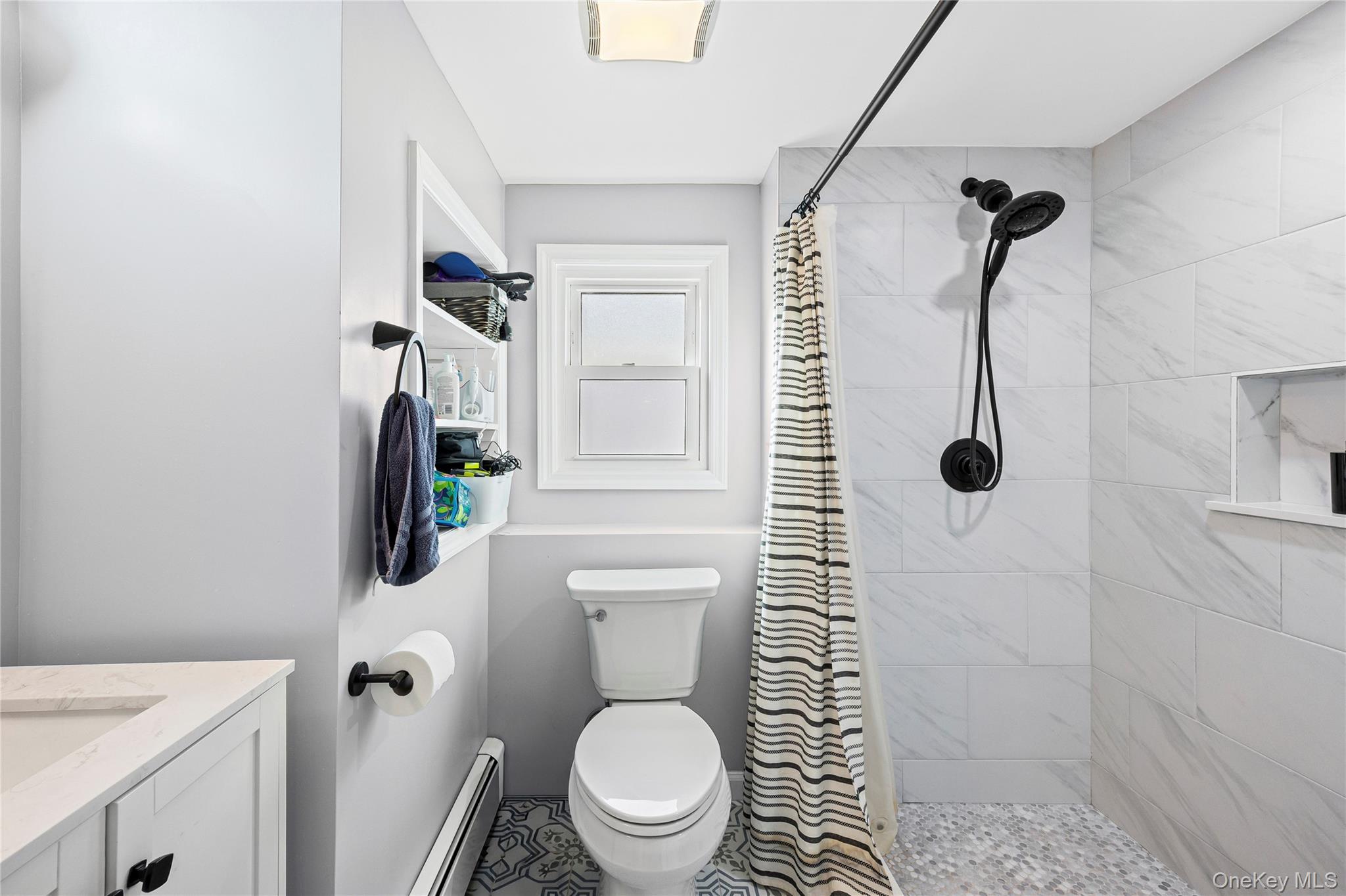 36 Hart Street, Farmingdale, NY 11735