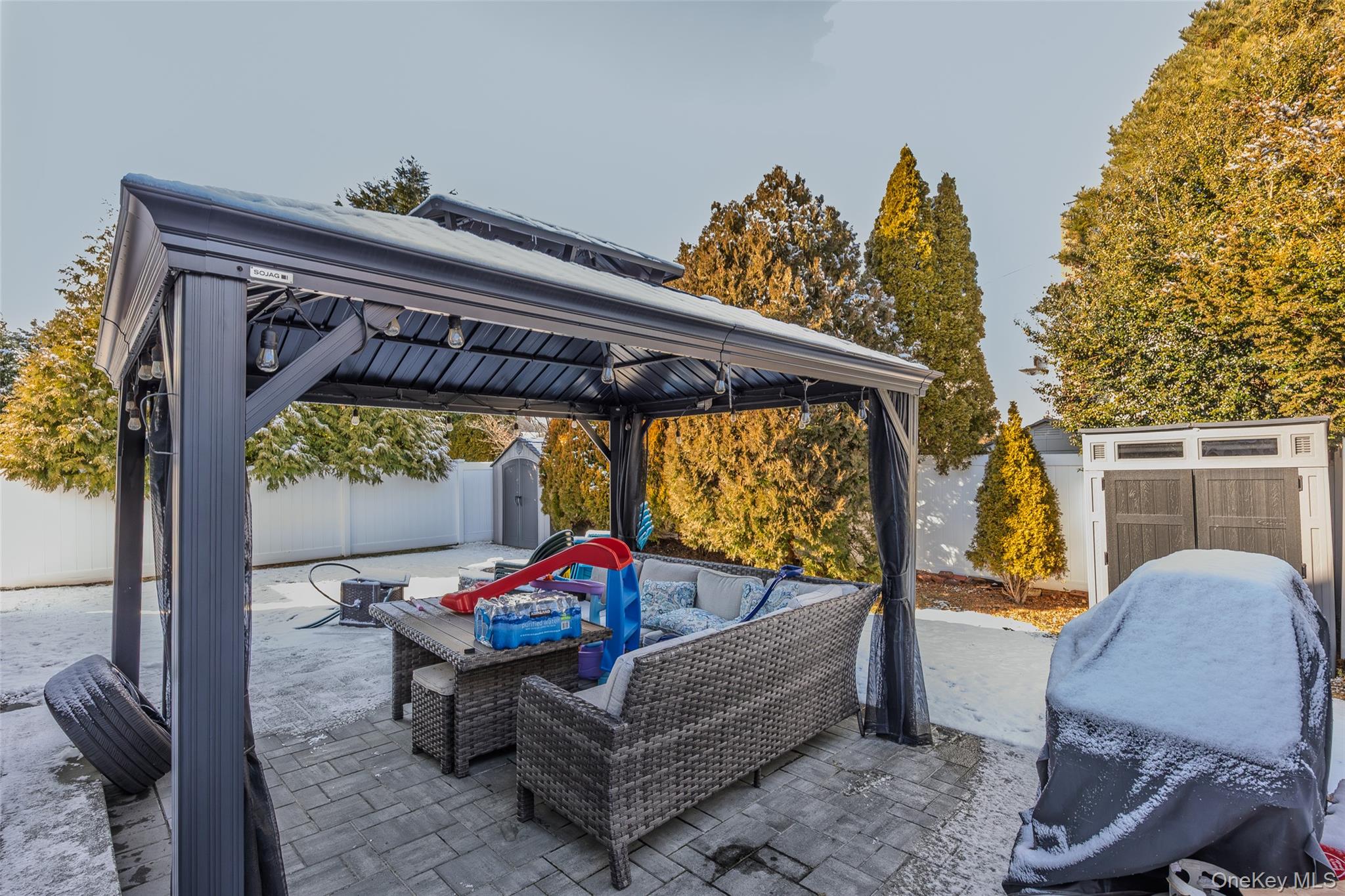 36 Hart Street, Farmingdale, NY 11735