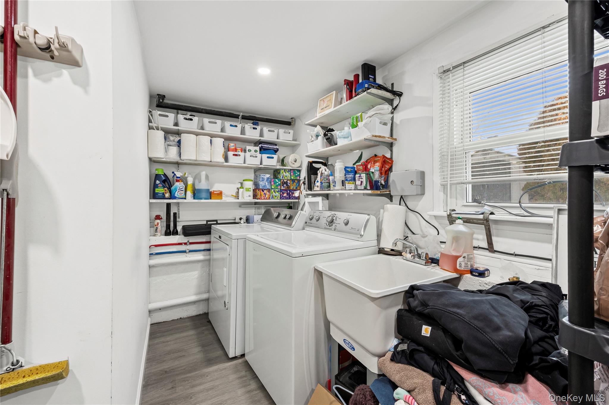 36 Hart Street, Farmingdale, NY 11735