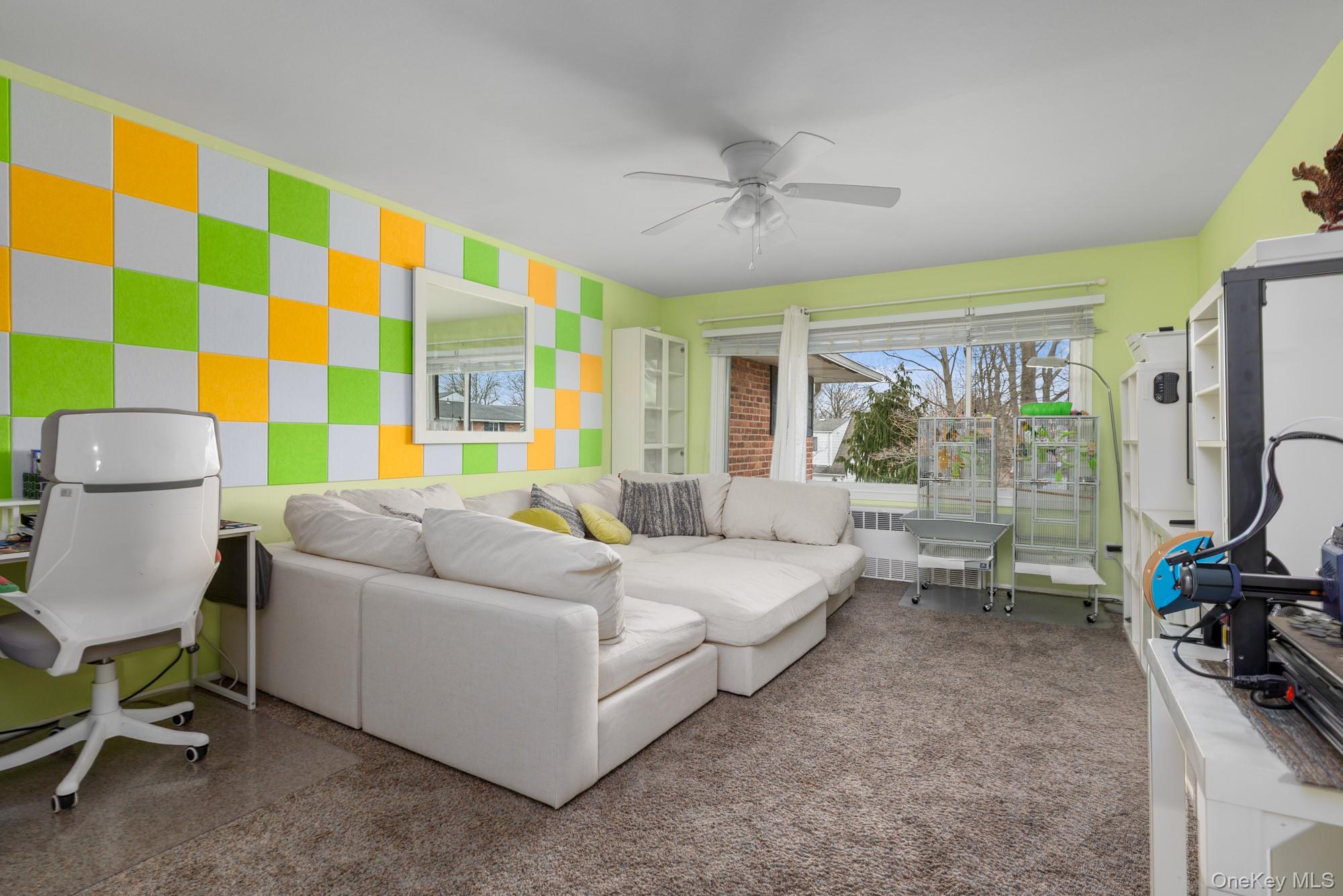 285 Edmunton # 16, North Babylon, NY 11703