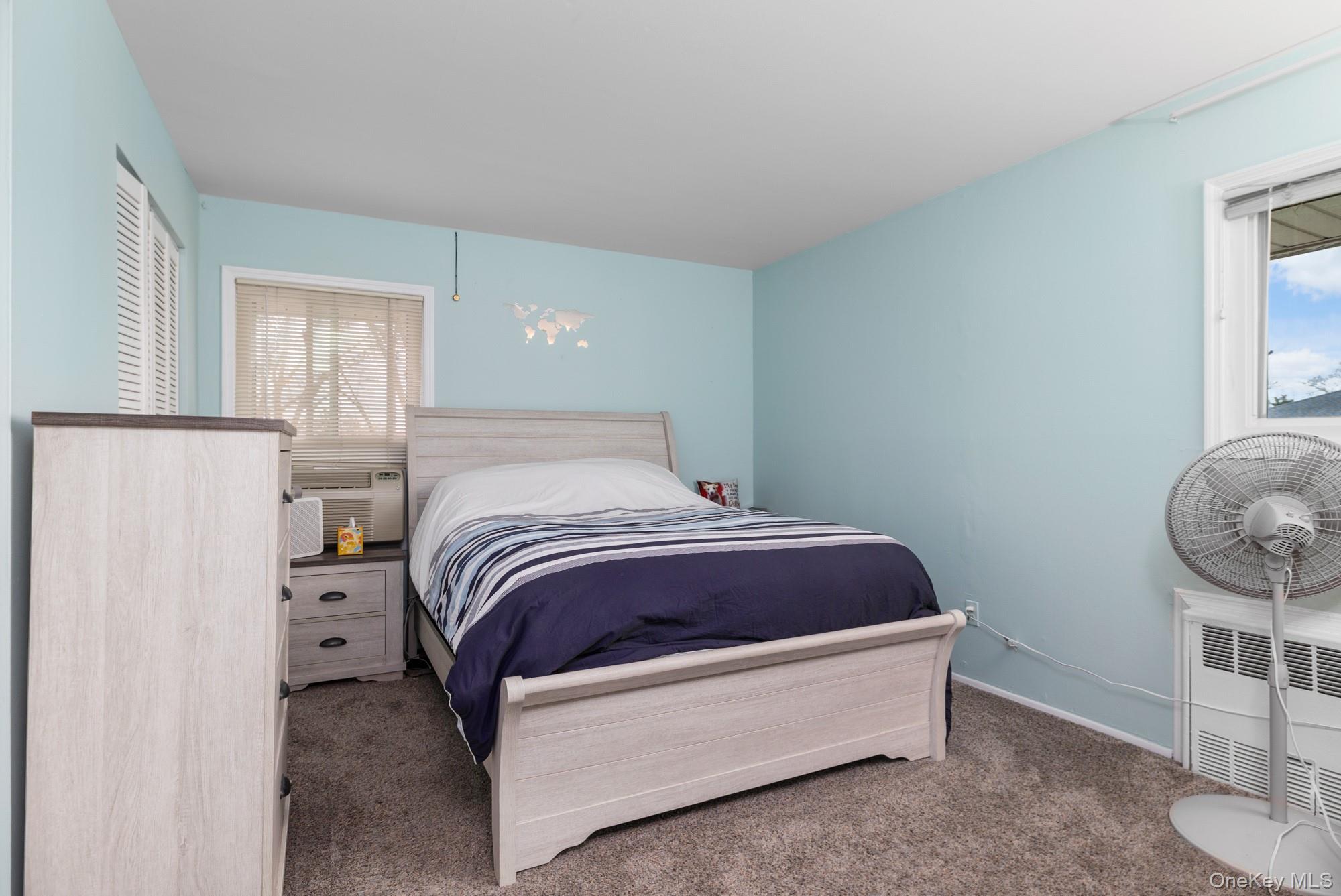 285 Edmunton # 16, North Babylon, NY 11703