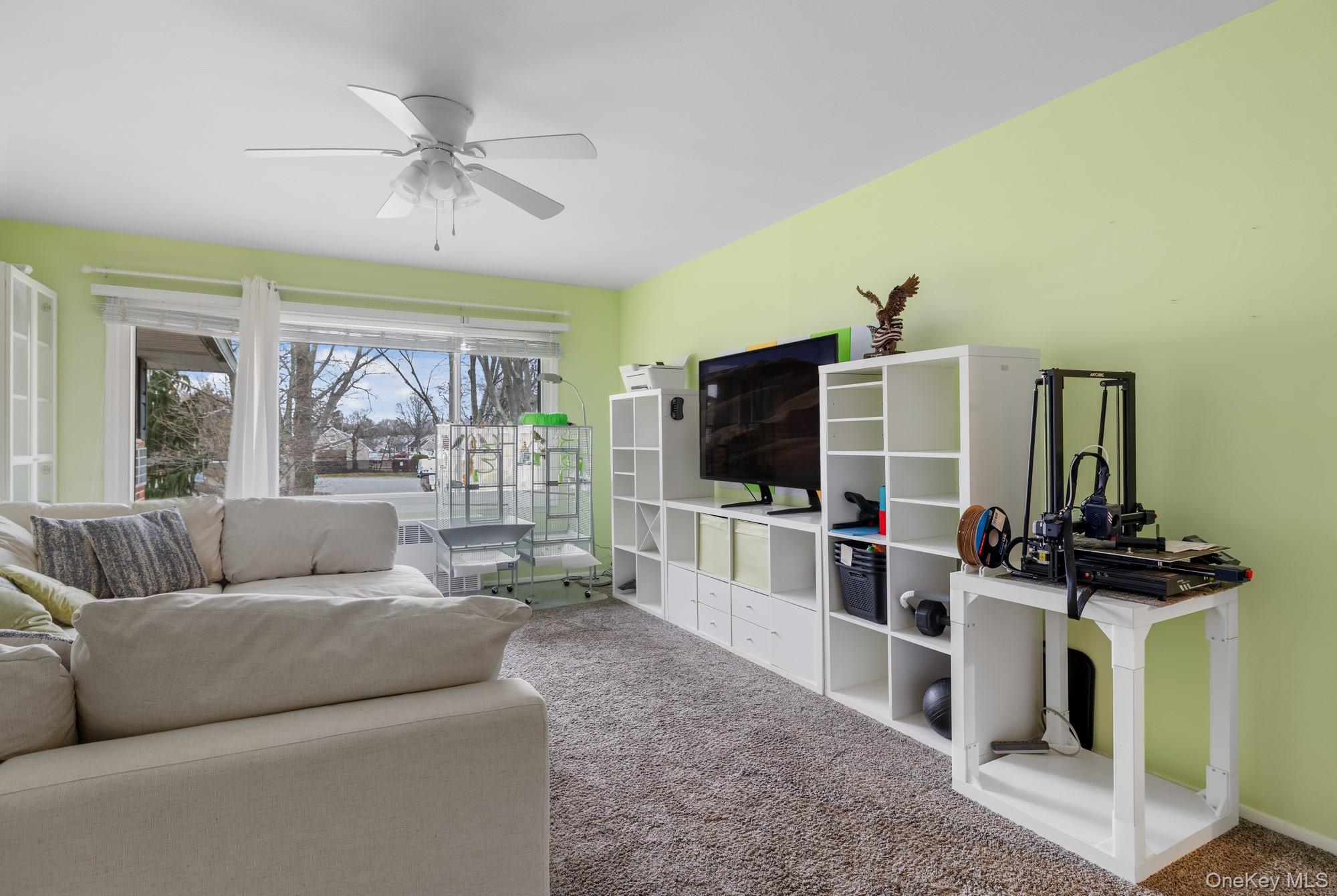 285 Edmunton # 16, North Babylon, NY 11703