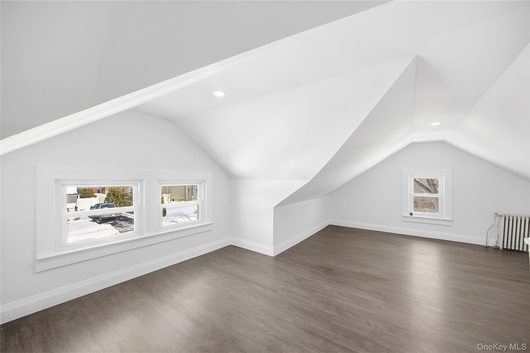 78 Roslyn Street, Islip Terrace, NY 11752