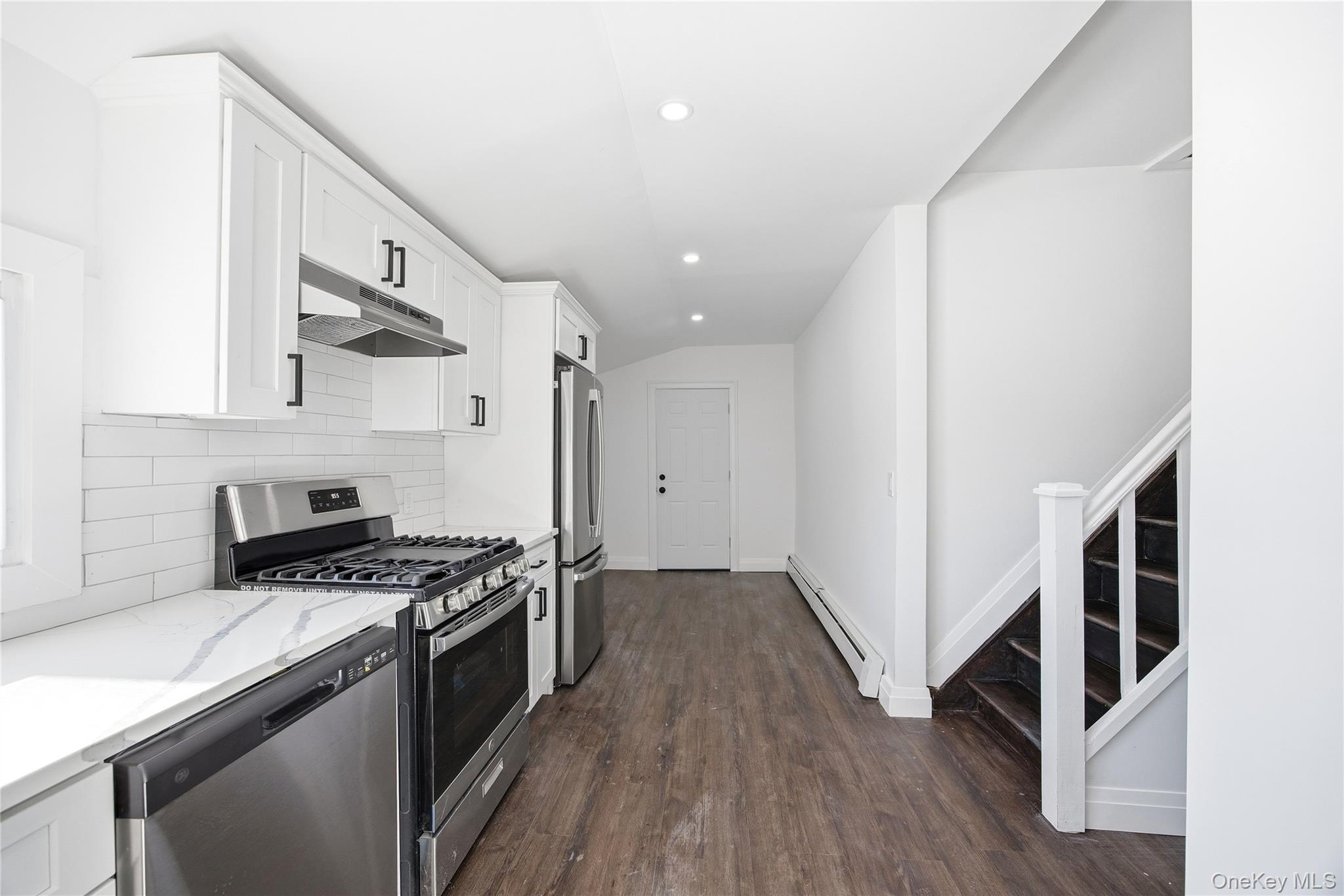 78 Roslyn Street, Islip Terrace, NY 11752