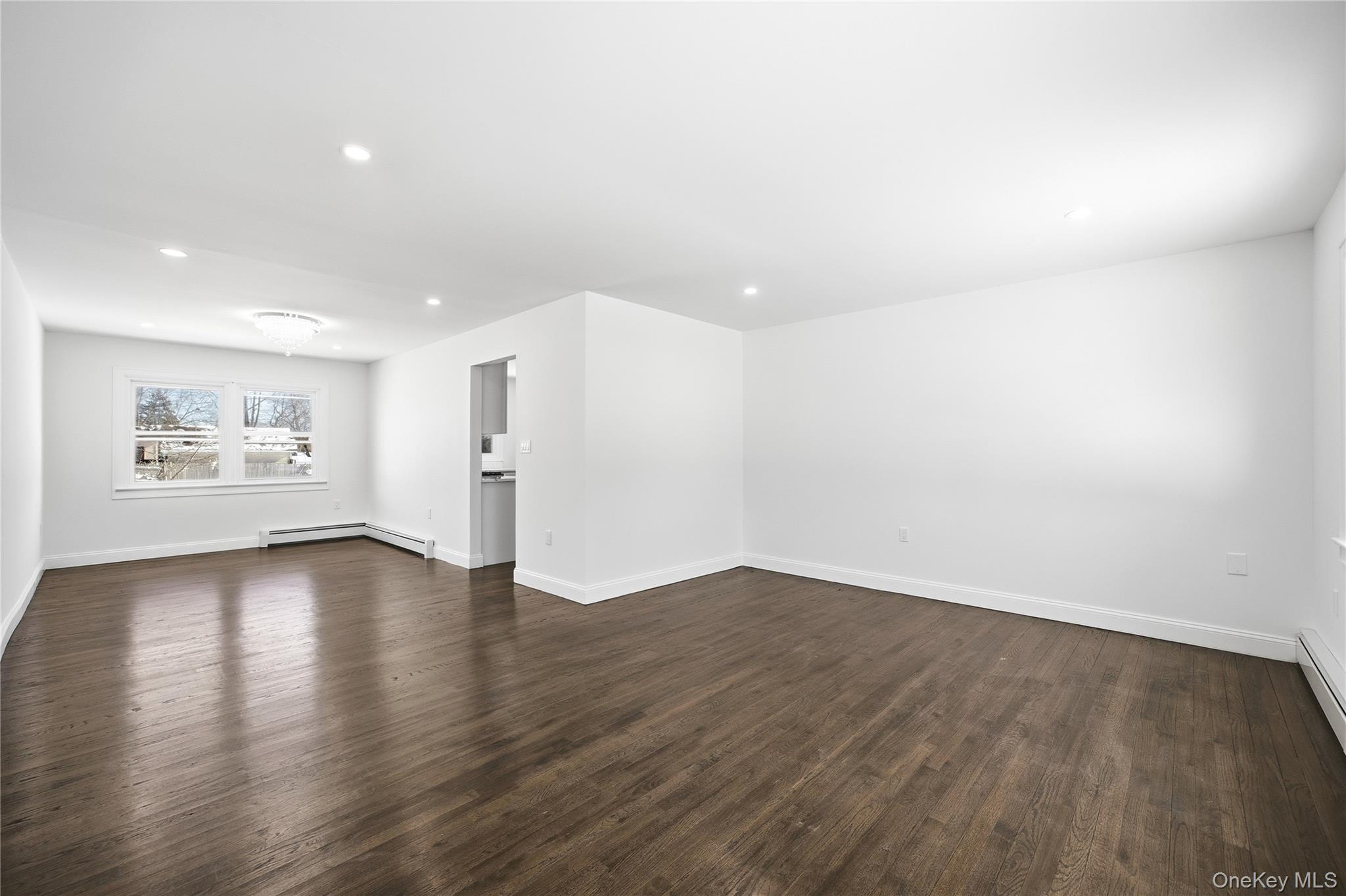 78 Roslyn Street, Islip Terrace, NY 11752