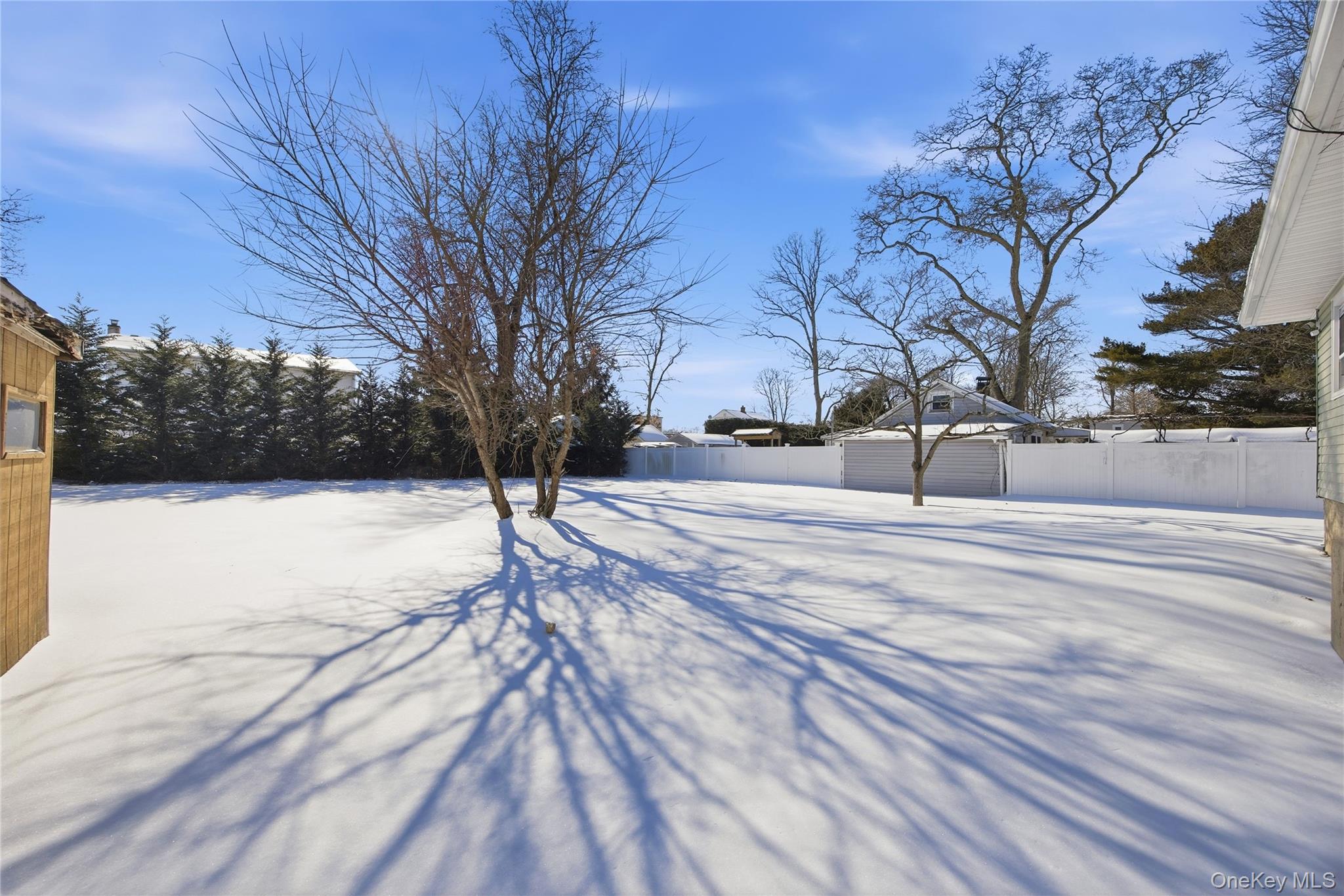 78 Roslyn Street, Islip Terrace, NY 11752