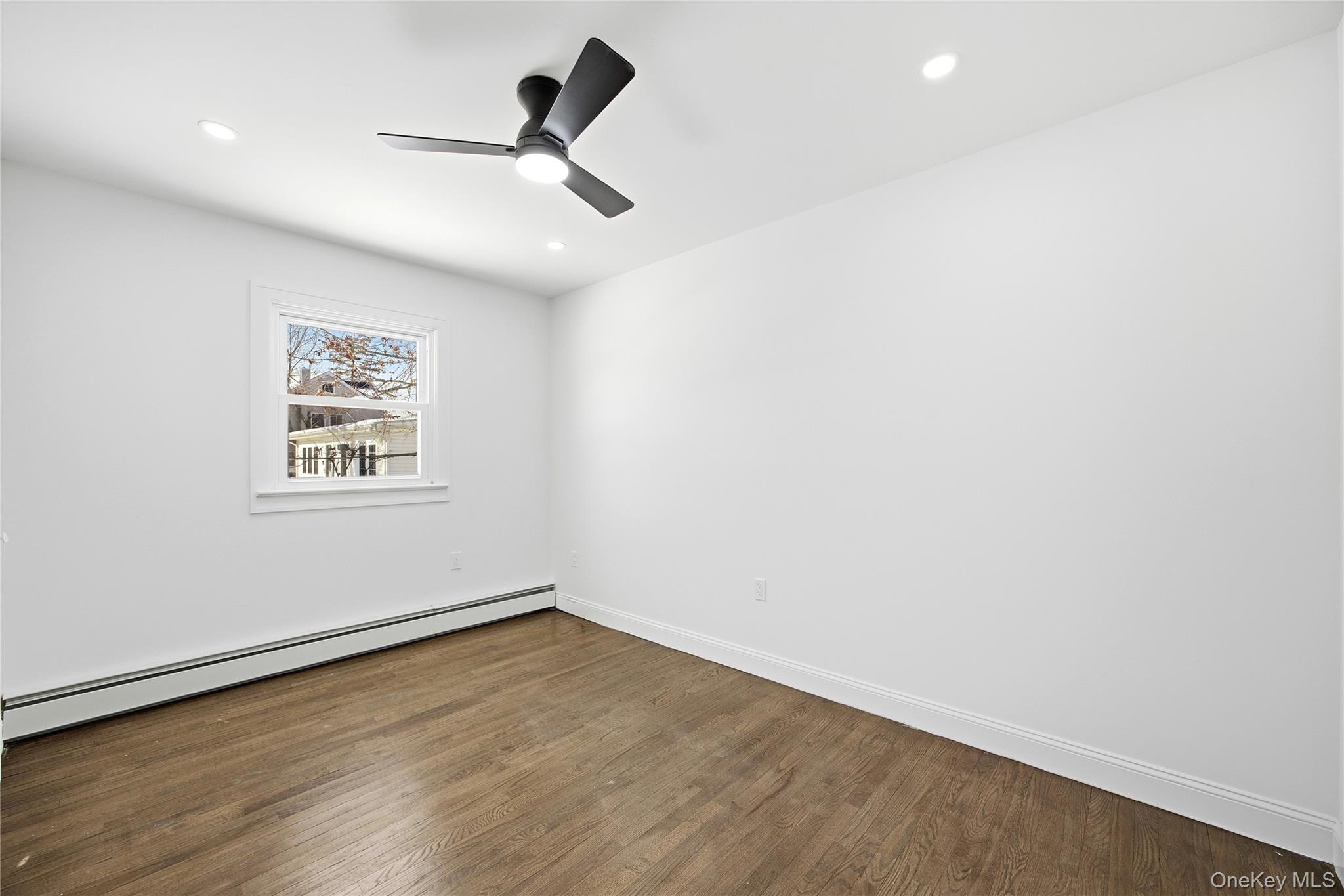 78 Roslyn Street, Islip Terrace, NY 11752