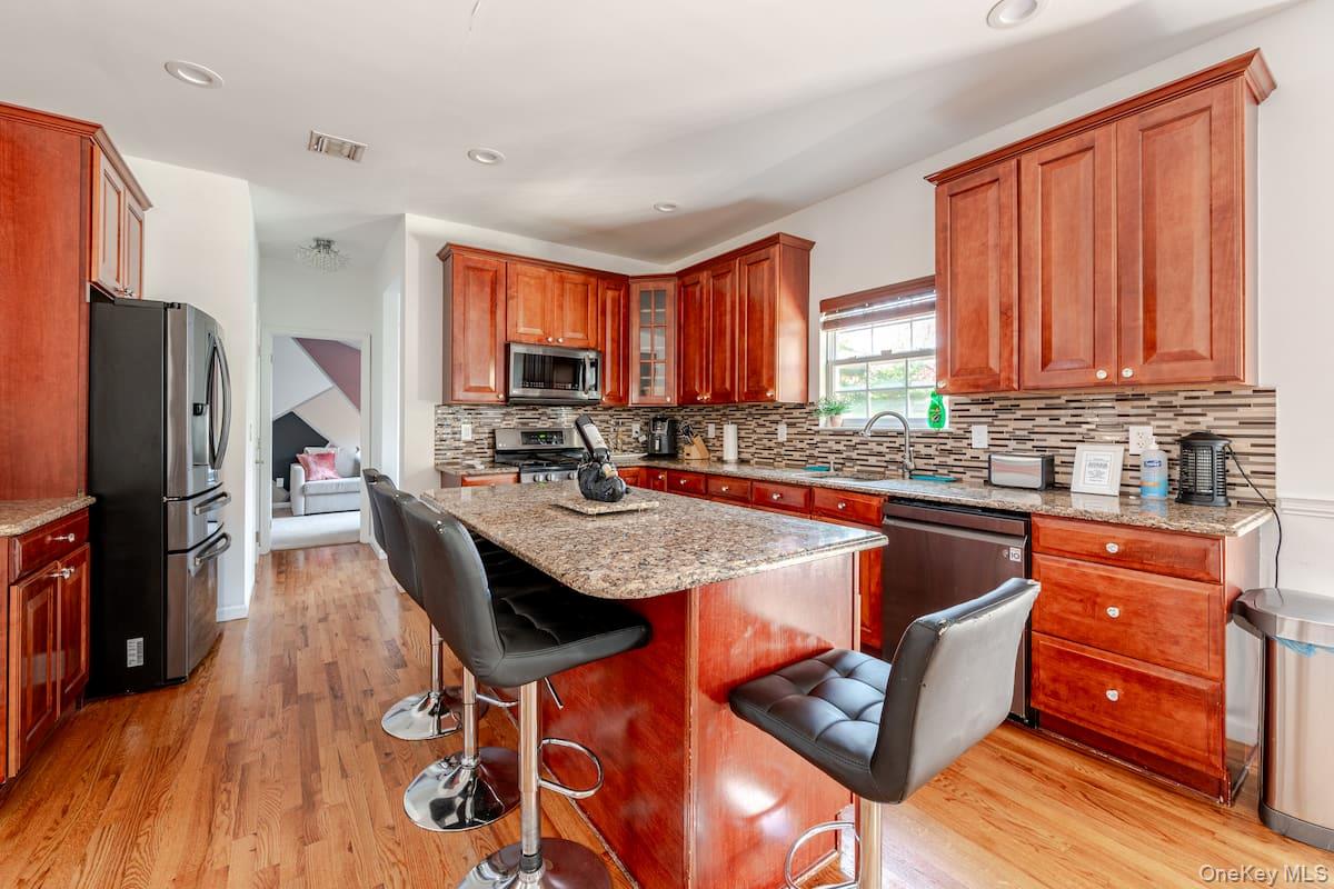 1 Brittany Court, Ridge, NY 11961