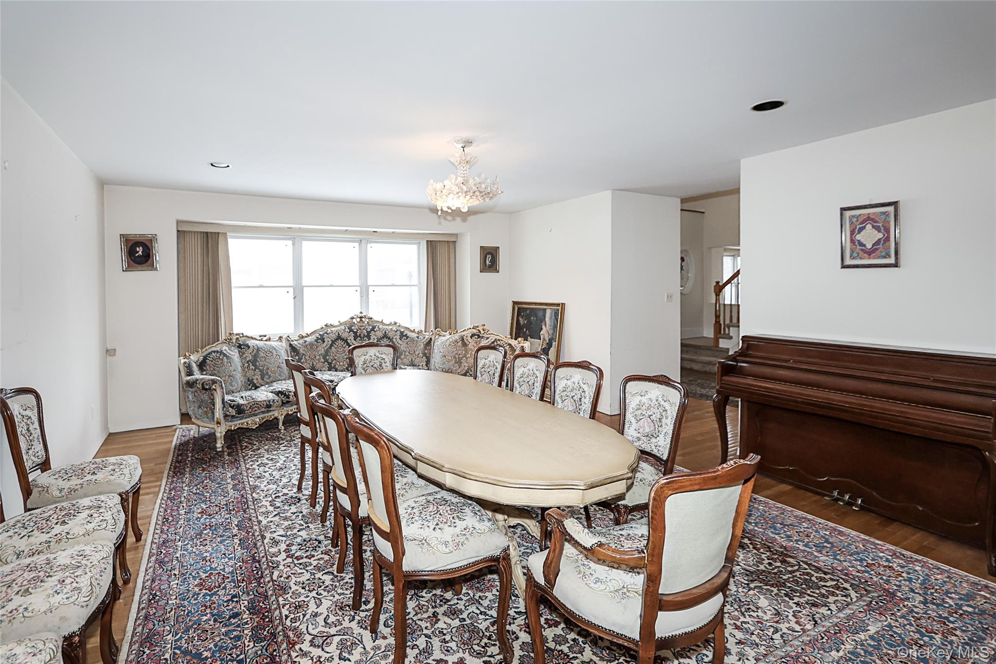 28 Polo Road, Great Neck, NY 11023