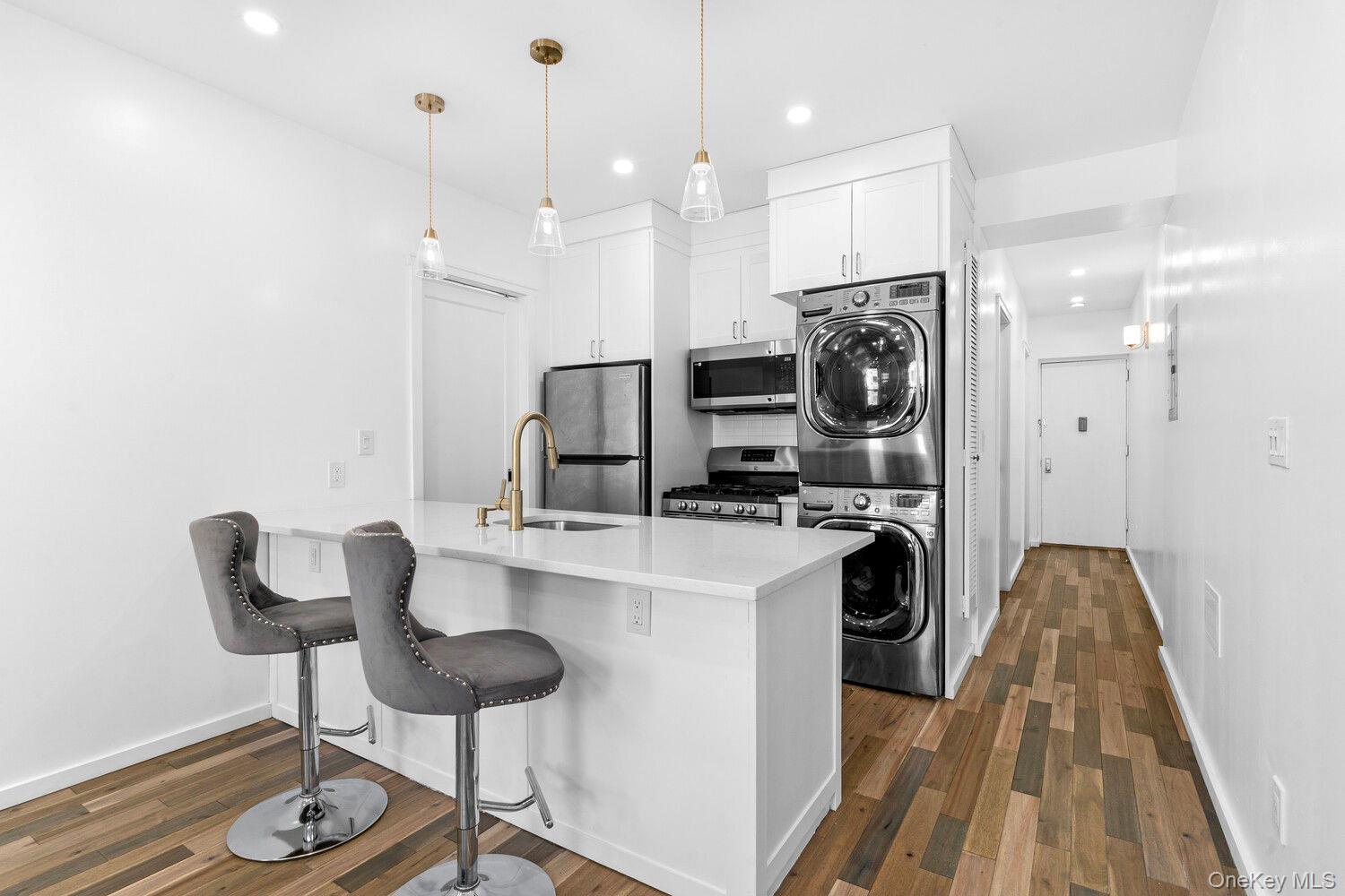 309 E HOUSTON Street # 4E, New York (Manhattan), NY 10002