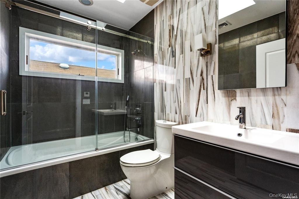 225 E Walnut Street # 1, Long Beach, NY 11561