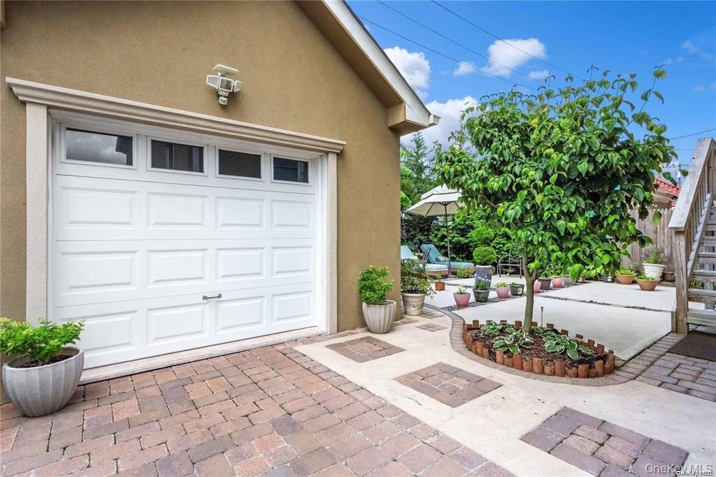 225 E Walnut Street # 1, Long Beach, NY 11561