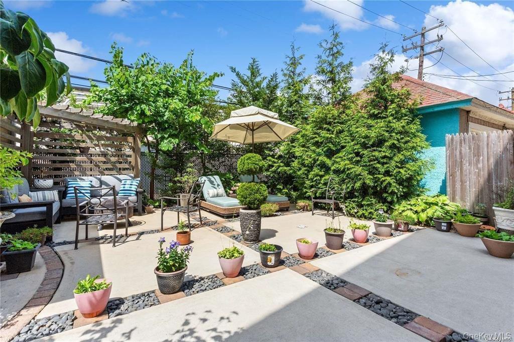 225 E Walnut Street # 1, Long Beach, NY 11561