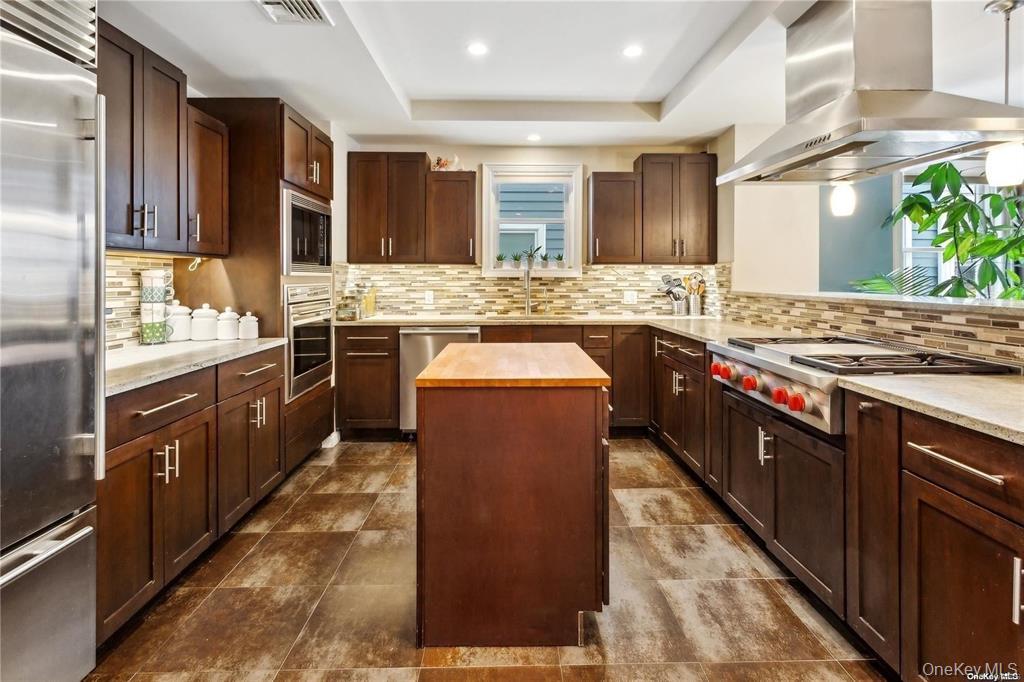 225 E Walnut Street # 1, Long Beach, NY 11561