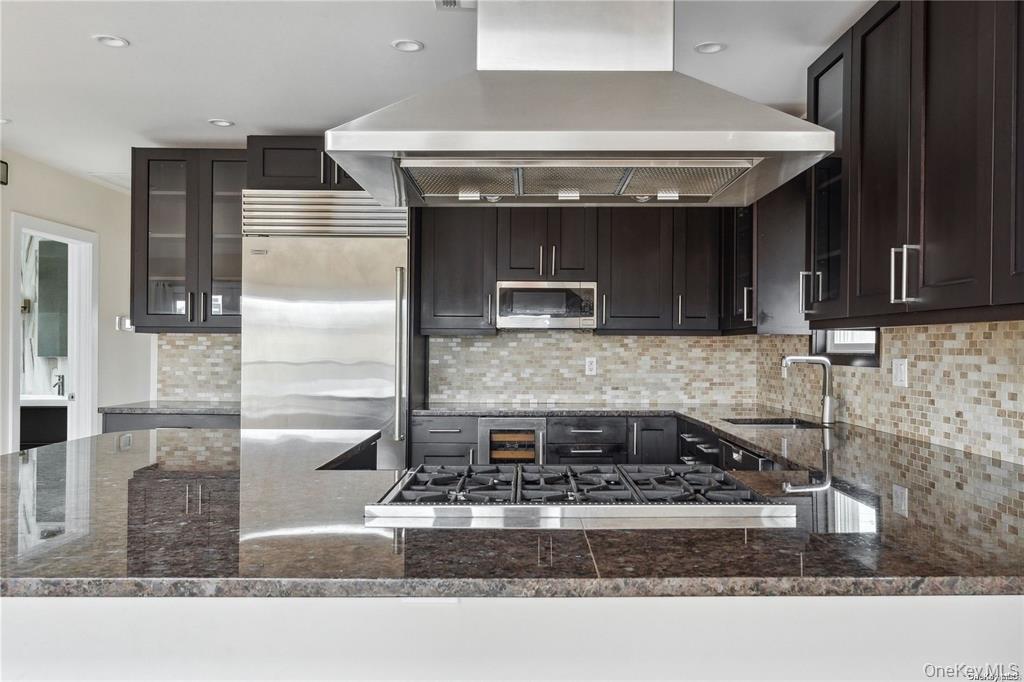 225 E Walnut Street # 1, Long Beach, NY 11561