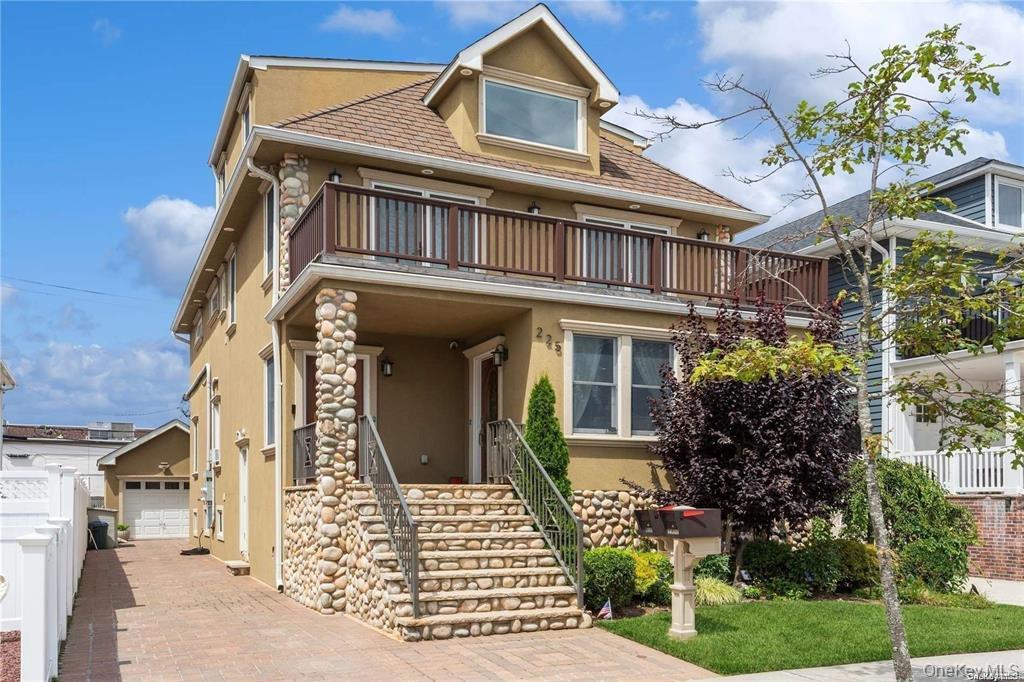 225 E Walnut Street # 1, Long Beach, NY 11561