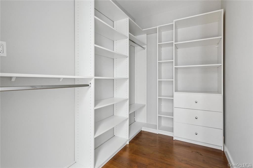 225 E Walnut Street # 1, Long Beach, NY 11561