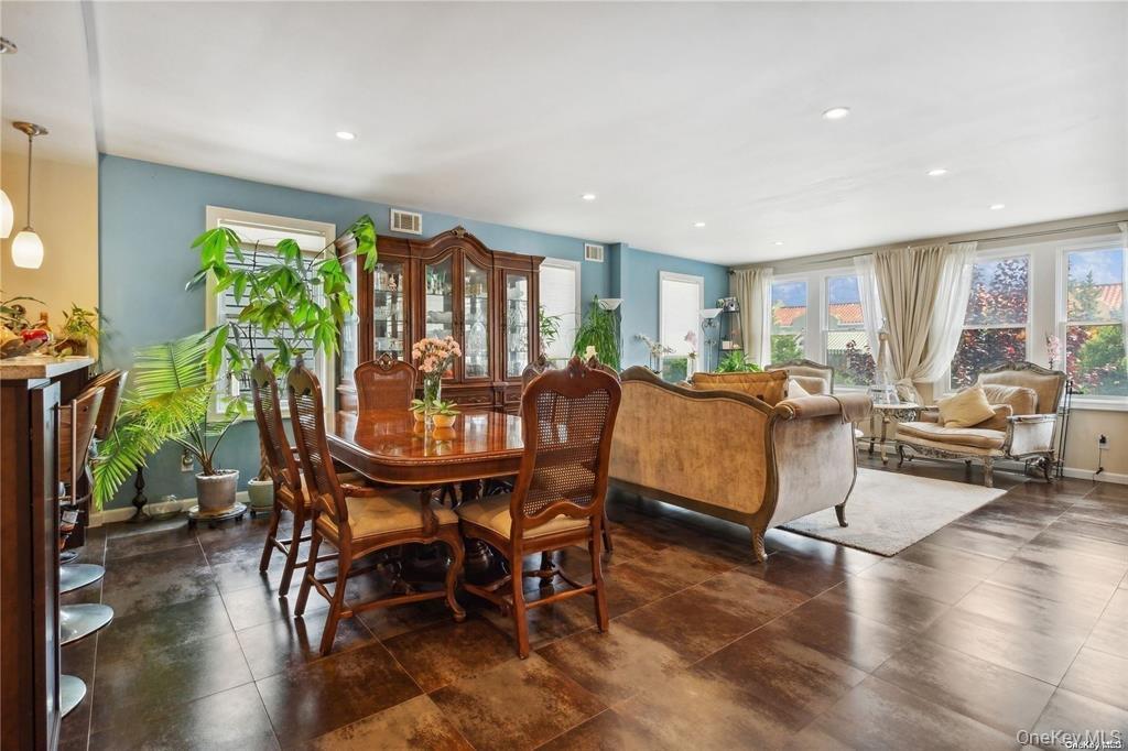 225 E Walnut Street # 1, Long Beach, NY 11561