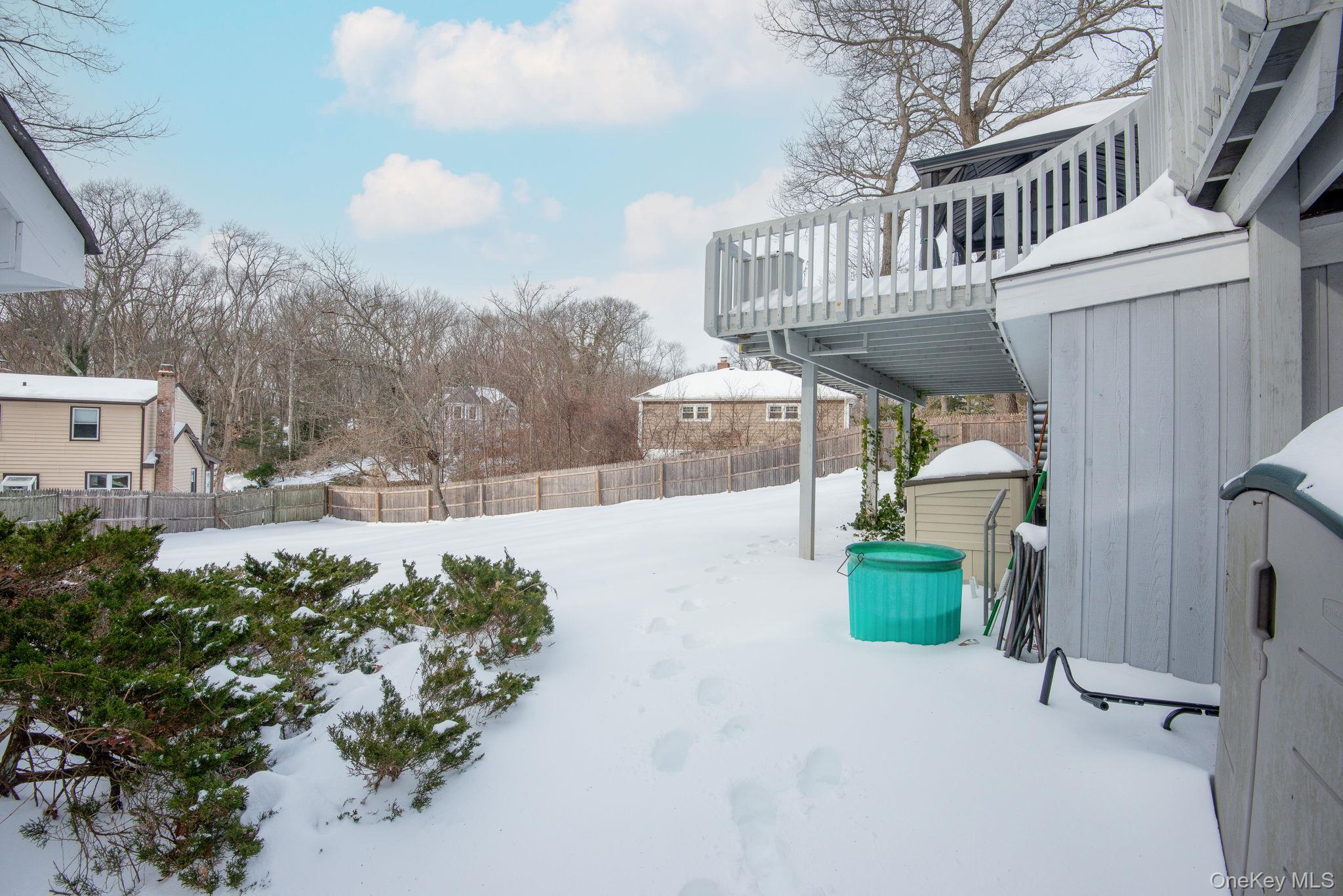 22 Glenview Avenue, Northport, NY 11768