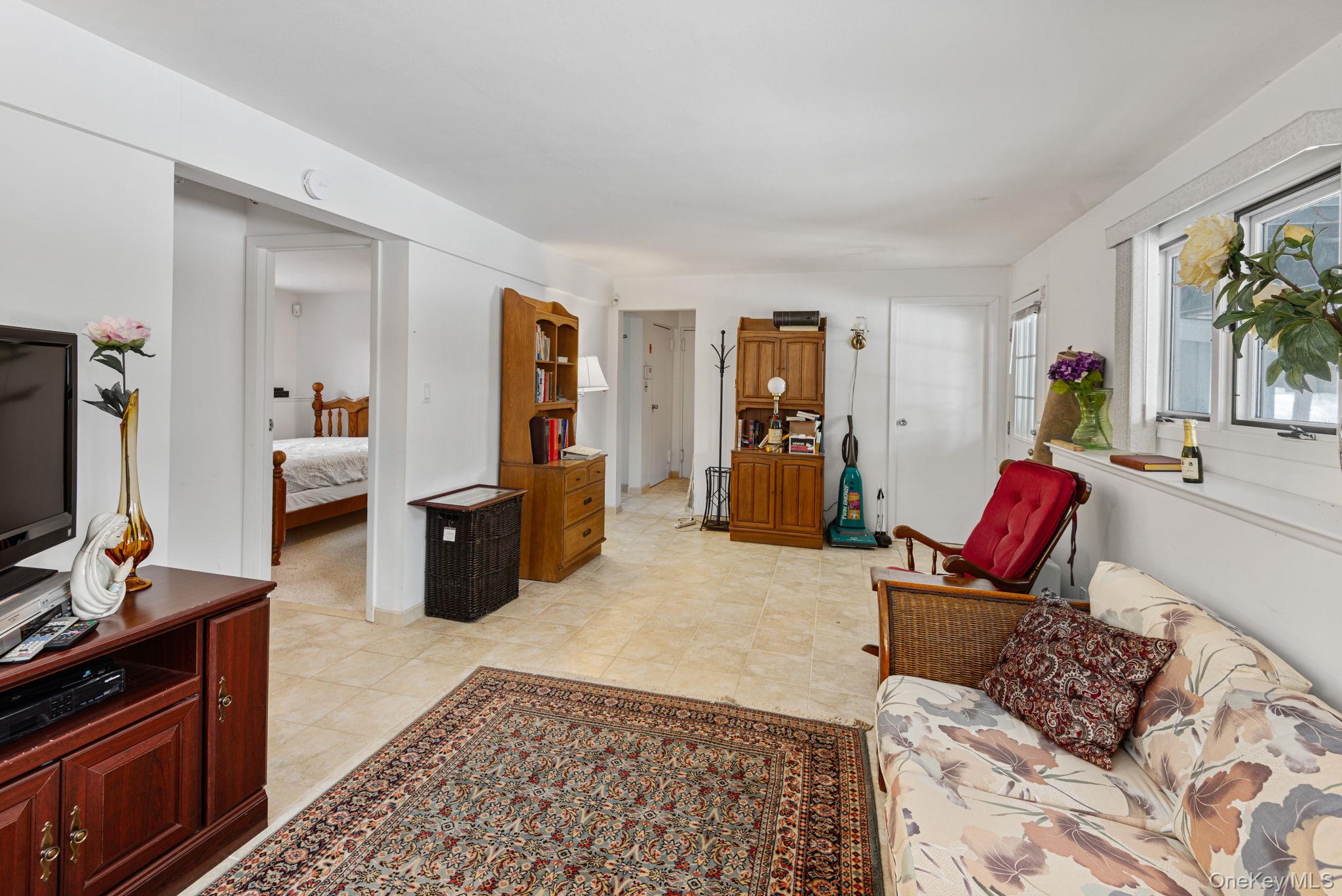 22 Glenview Avenue, Northport, NY 11768