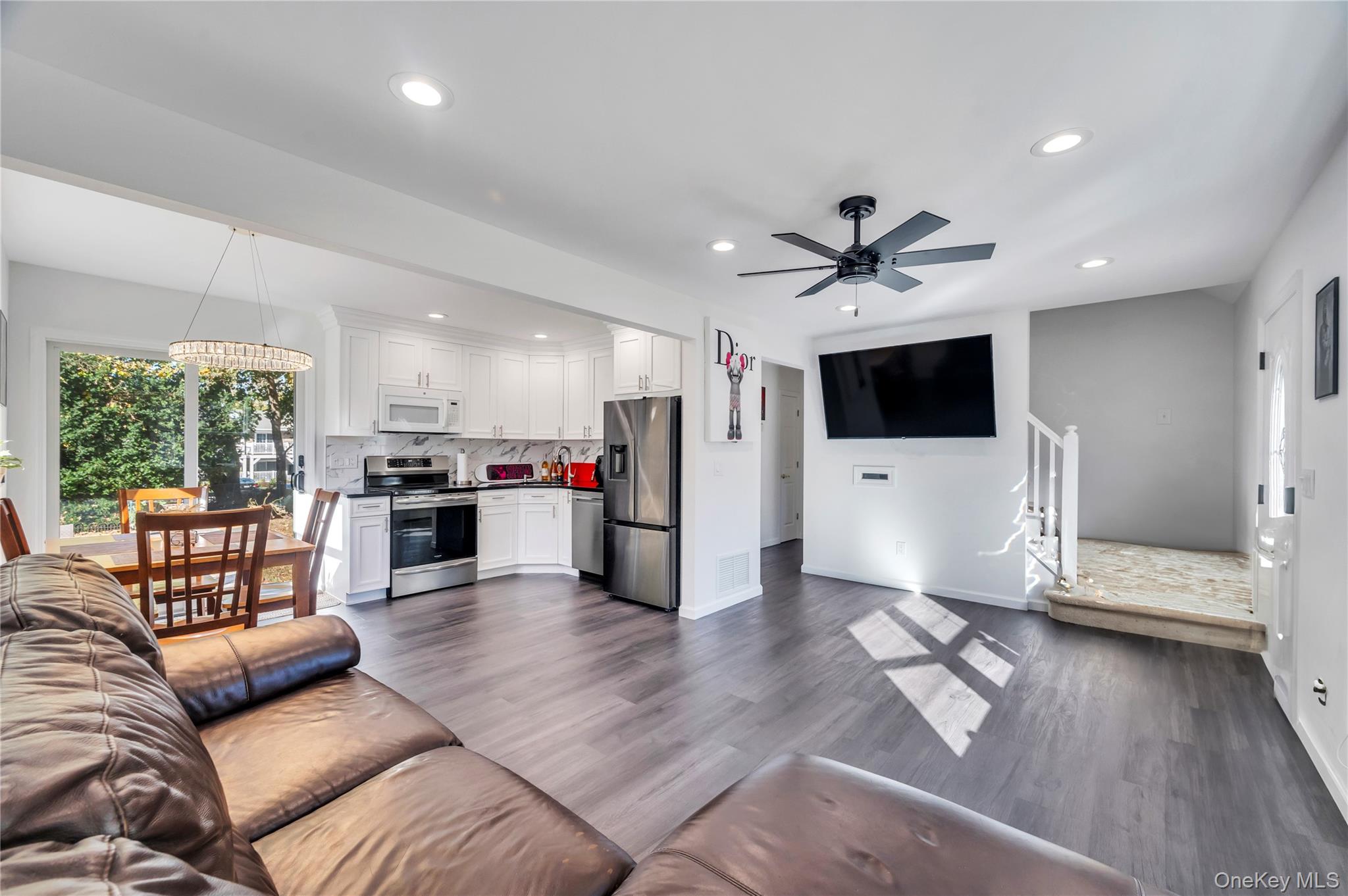 15 Lehigh Avenue, Centereach, NY 11720