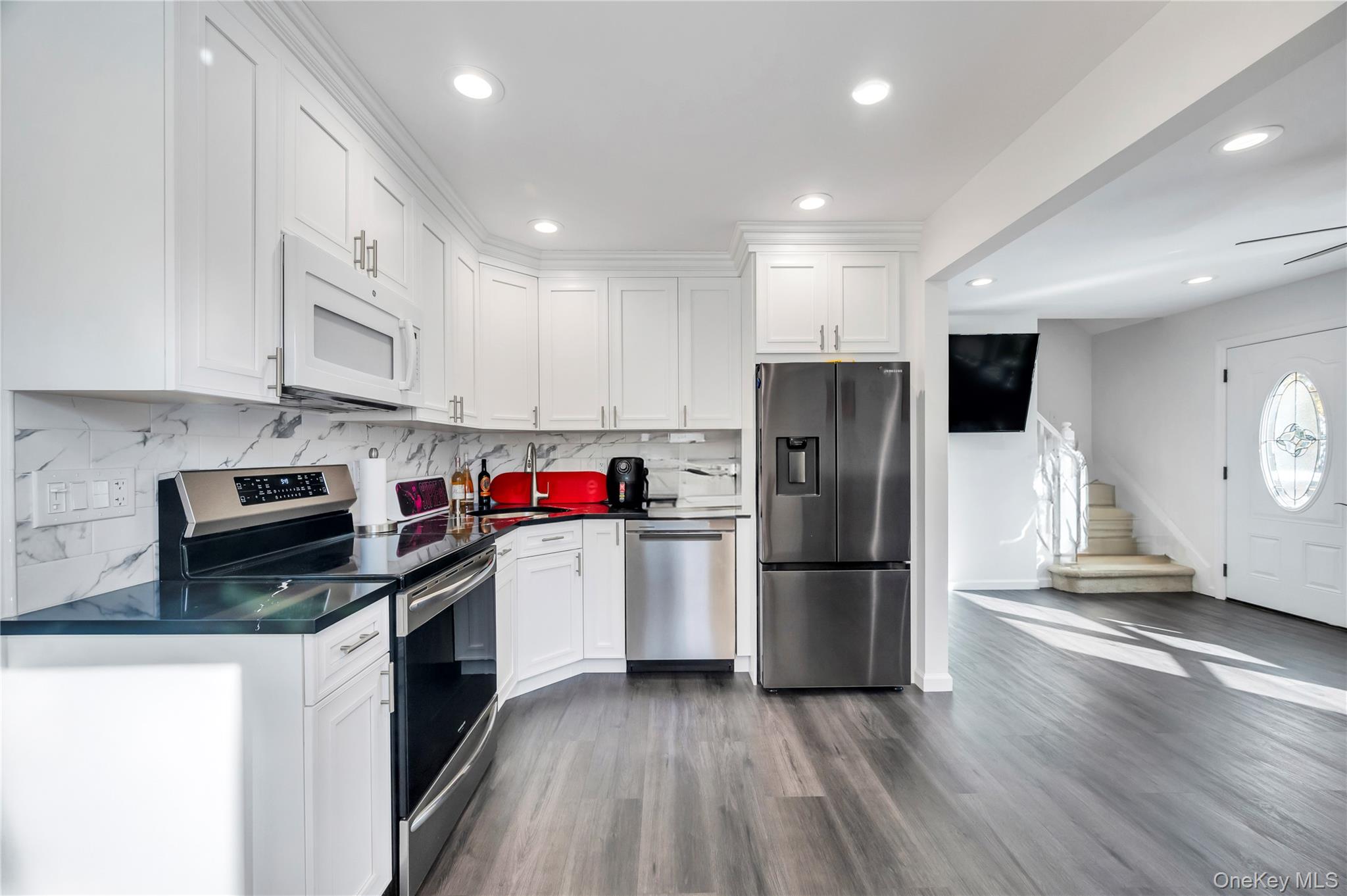 15 Lehigh Avenue, Centereach, NY 11720