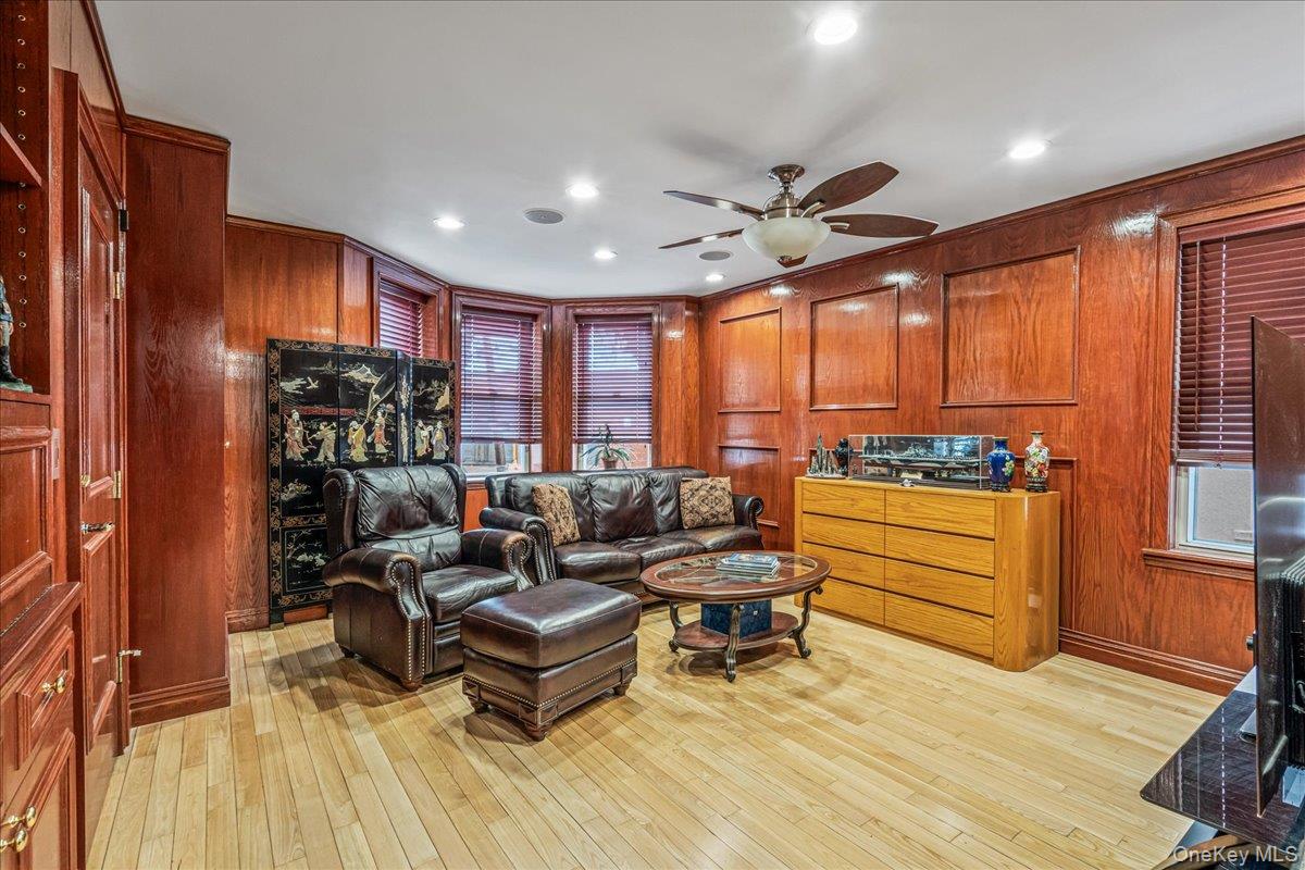 6194 Grove Street, Ridgewood, NY 11385