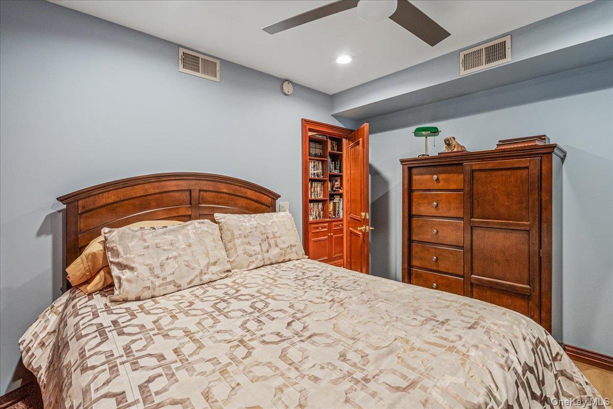 6194 Grove Street, Ridgewood, NY 11385