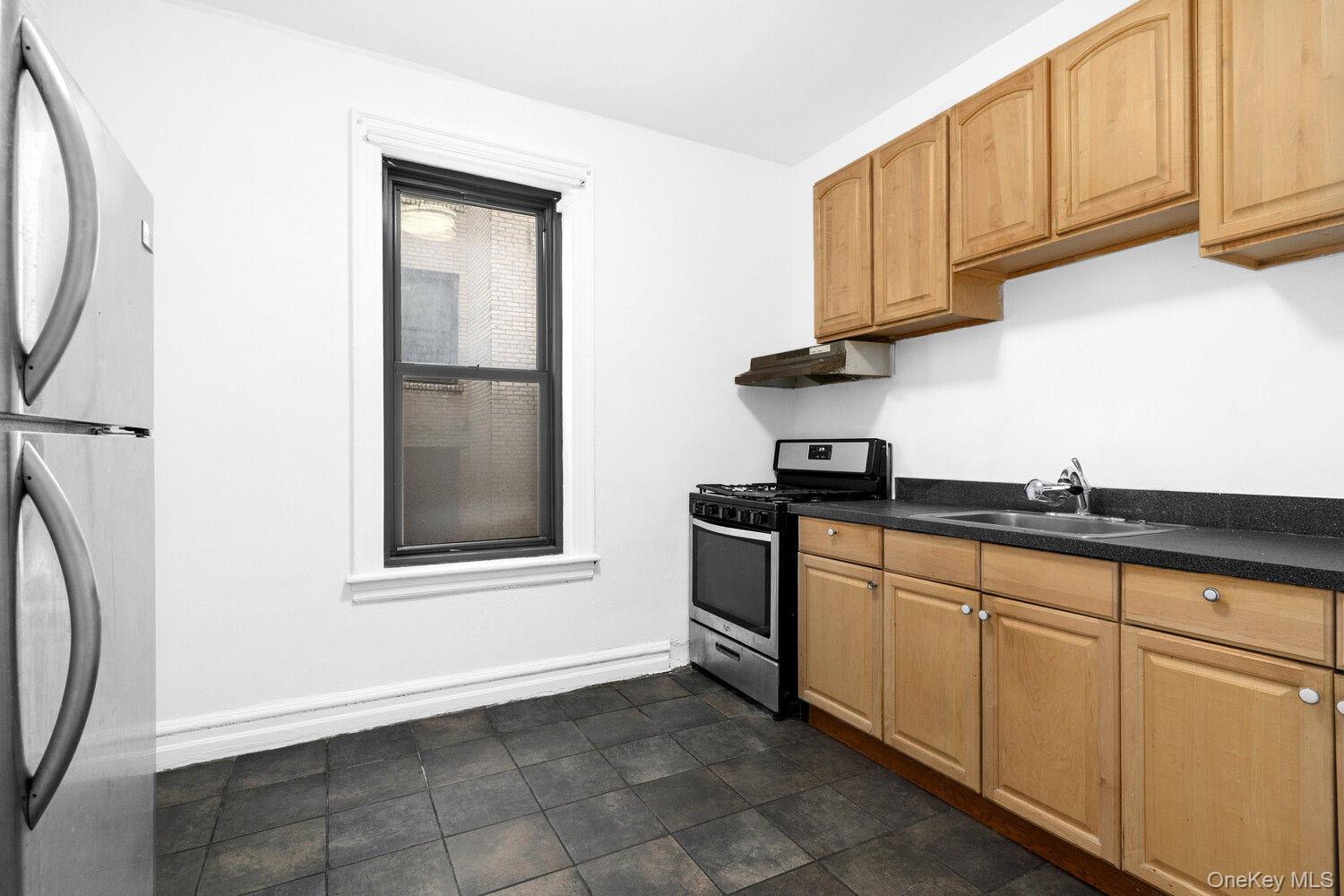 345 MONTGOMERY Street # 3G, Brooklyn, NY 11225